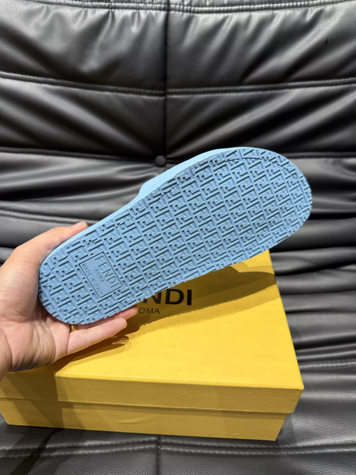 Fendi Slippers For Men AllSeason 3902