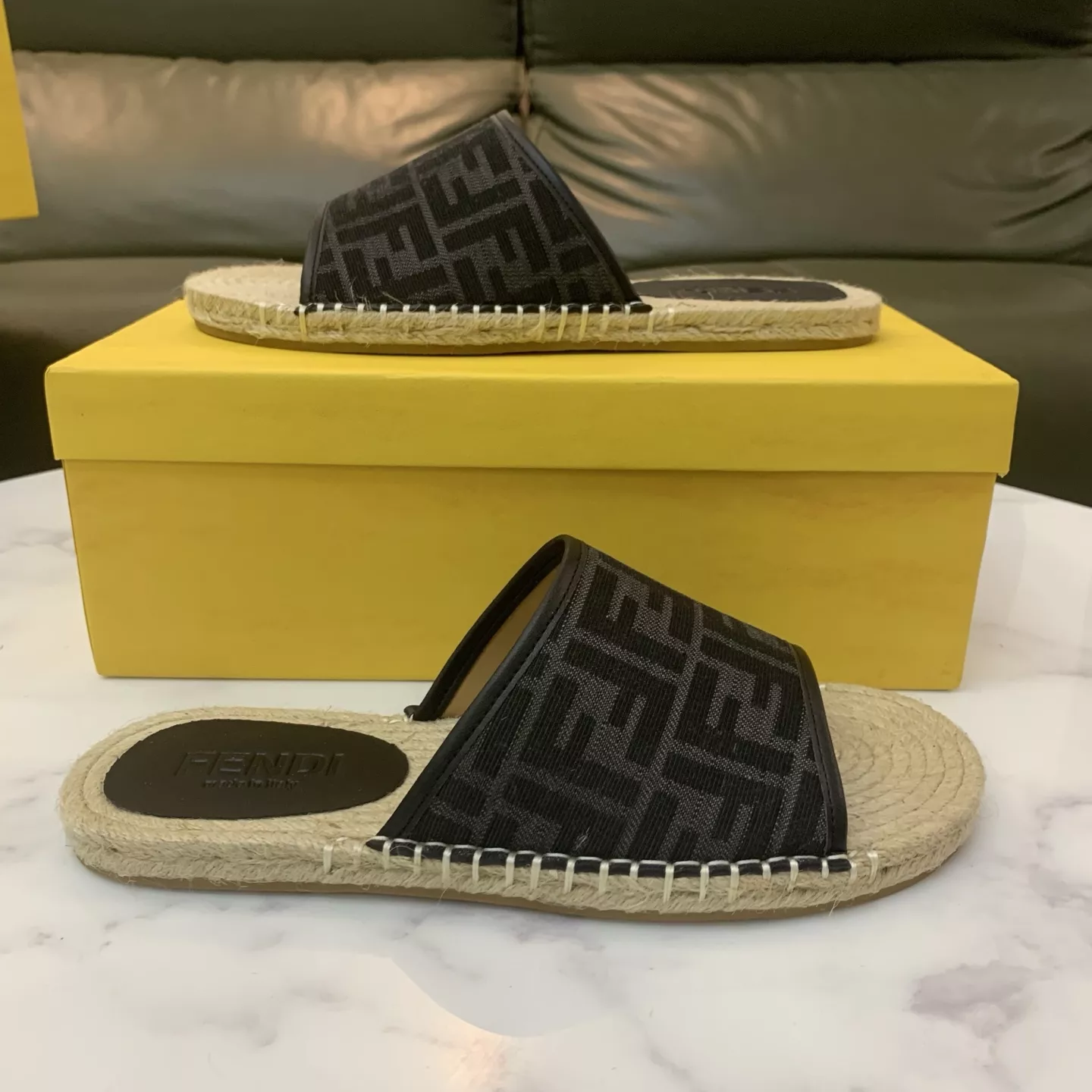 Fendi Slippers For Men AllSeason 6207