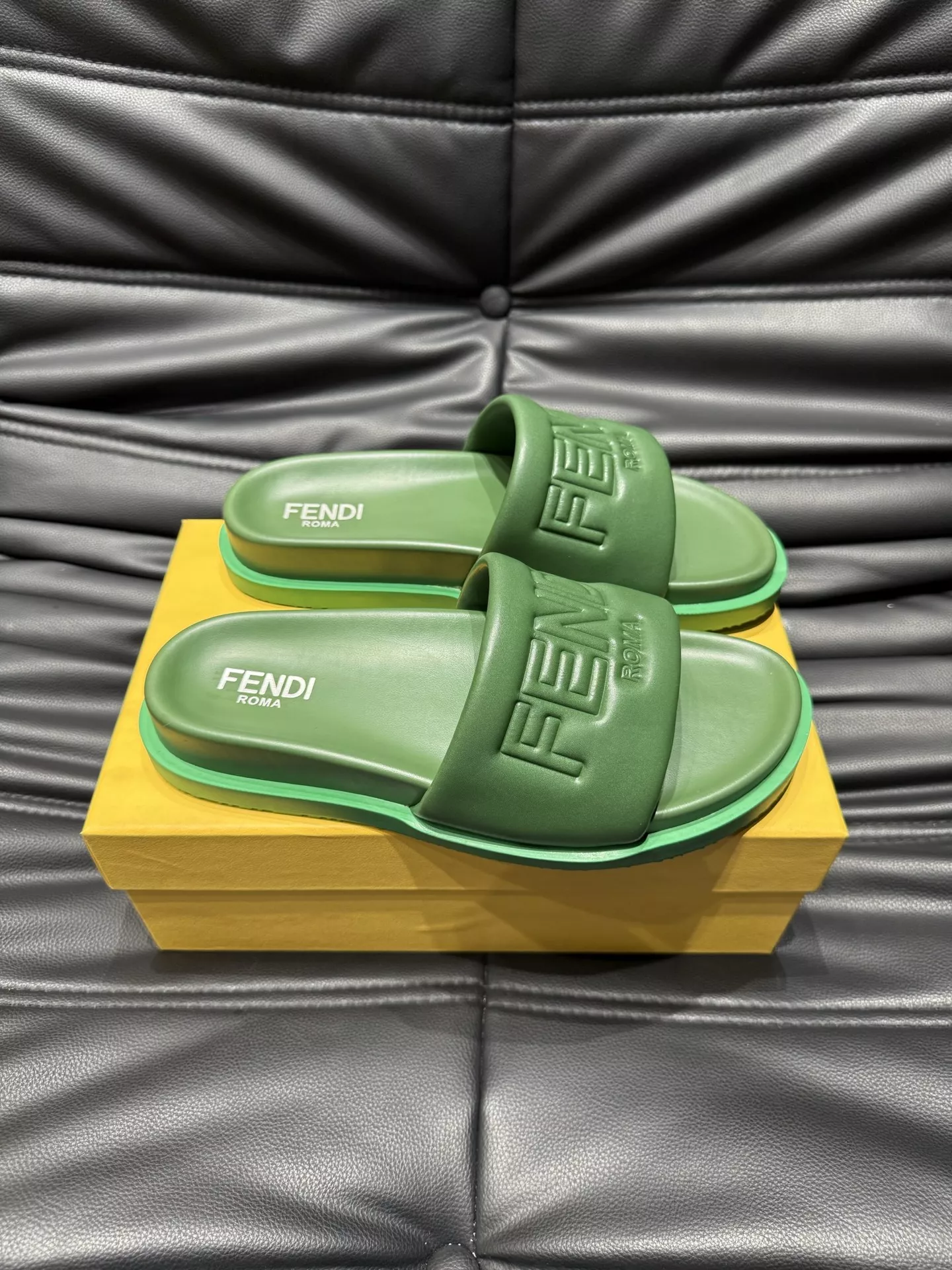 Fendi Slippers For Men Breathable 7798