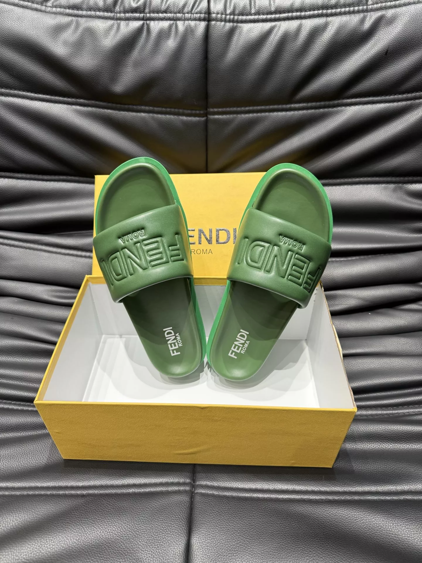 Fendi Slippers For Men Breathable 7798