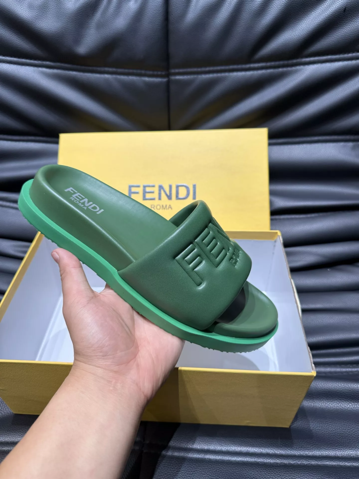 Fendi Slippers For Men Breathable 7798