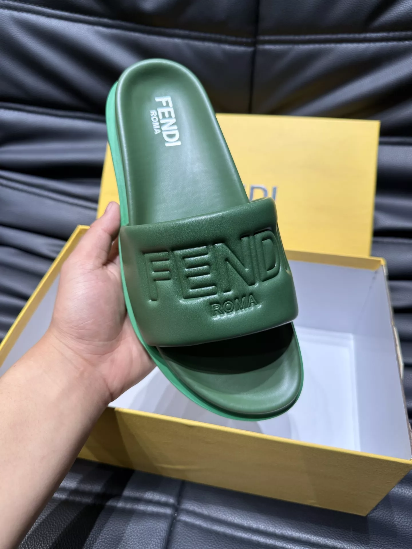Fendi Slippers For Men Breathable 7798