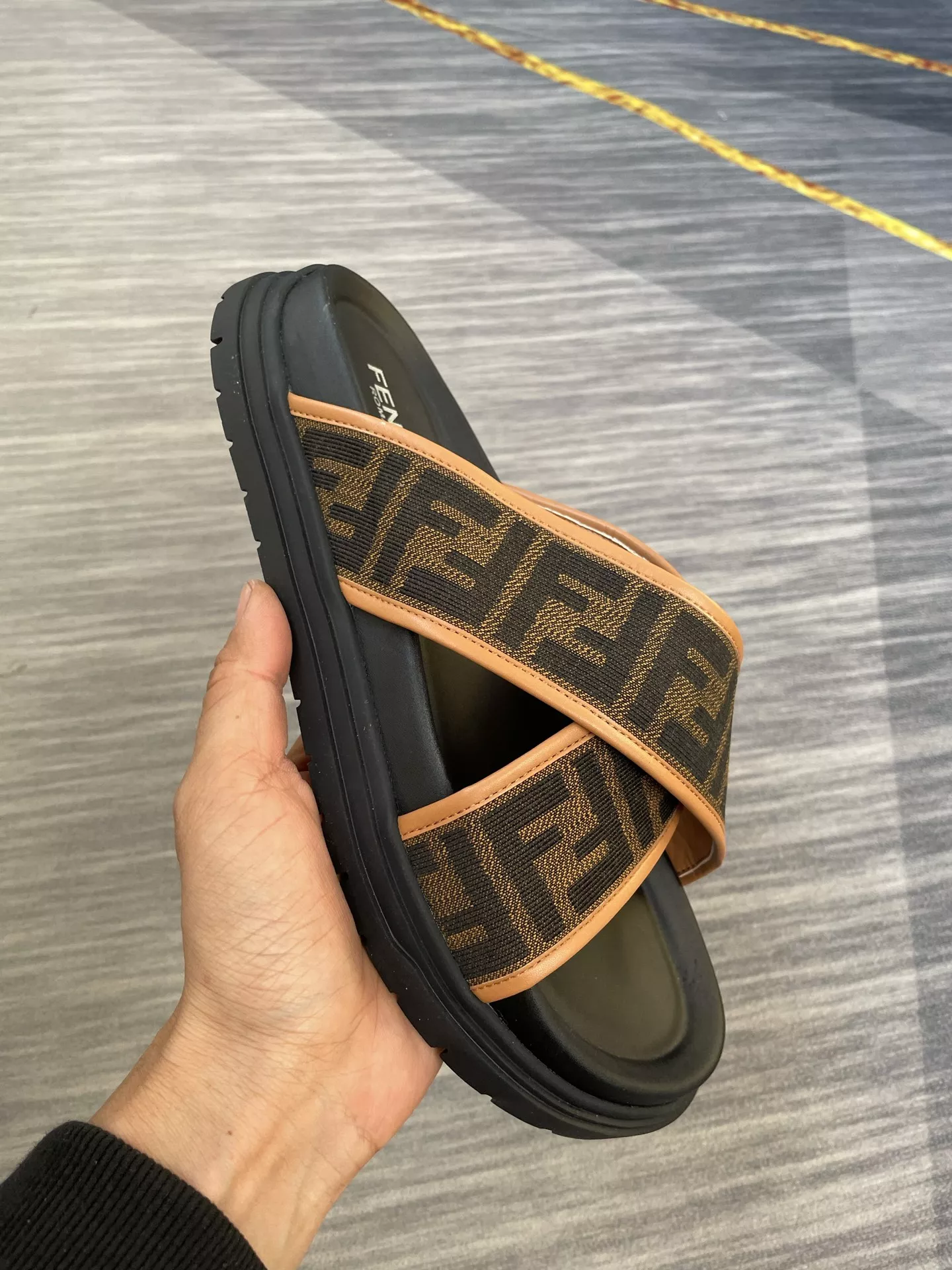 Fendi Slippers For Men Comfortable 6795