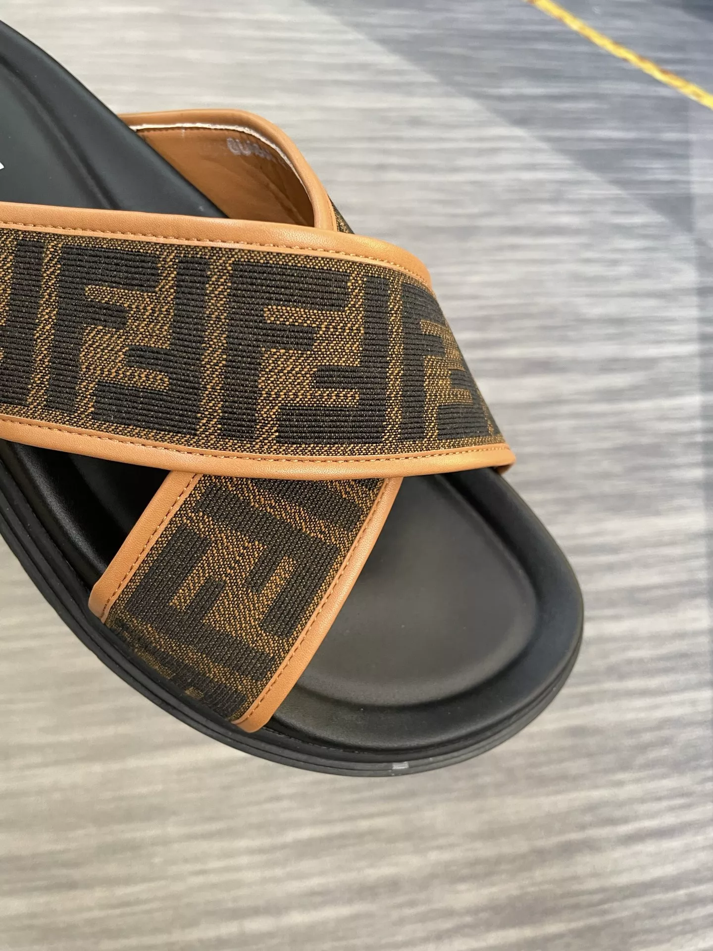 Fendi Slippers For Men Comfortable 6795