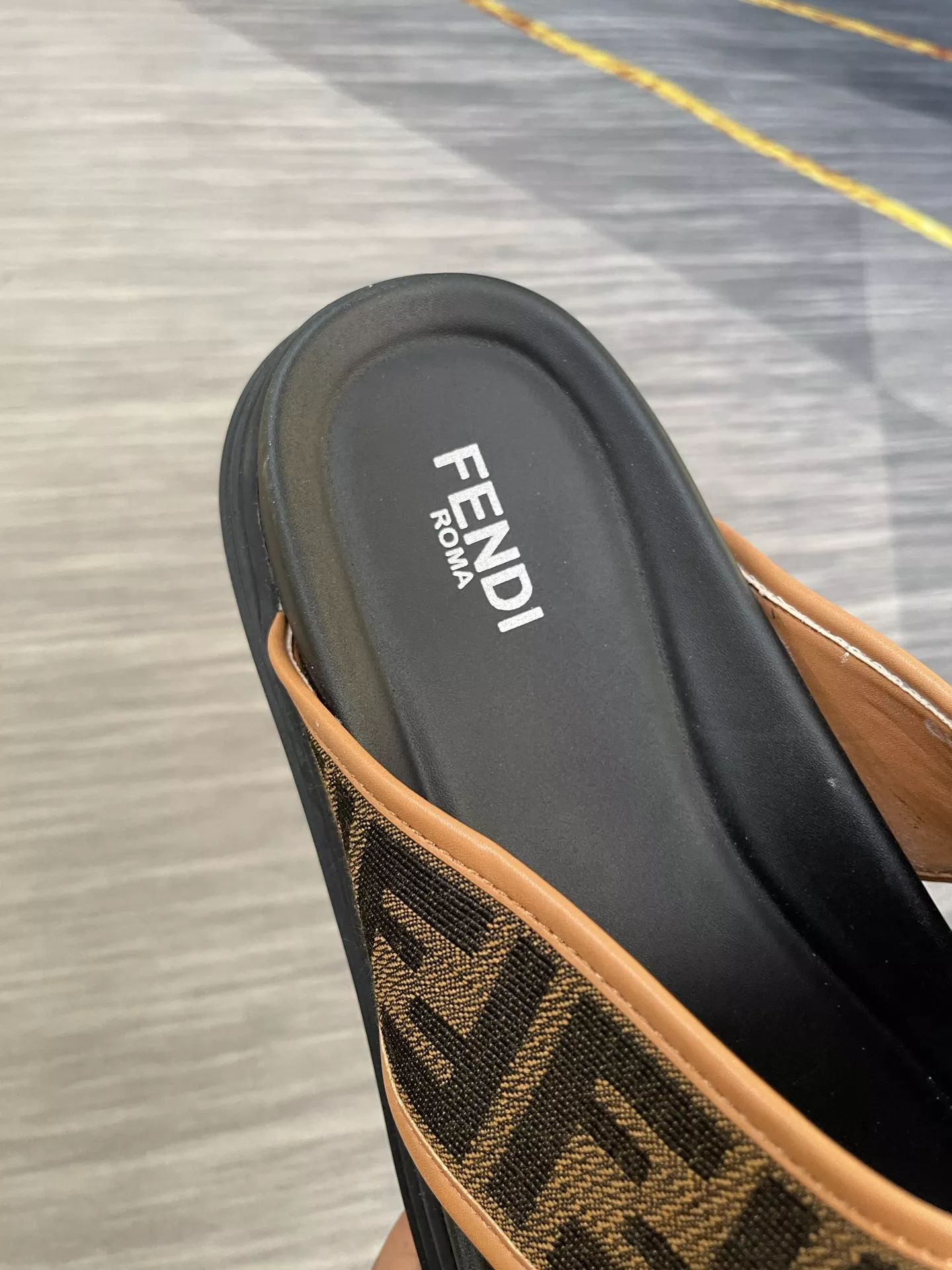 Fendi Slippers For Men Comfortable 6795