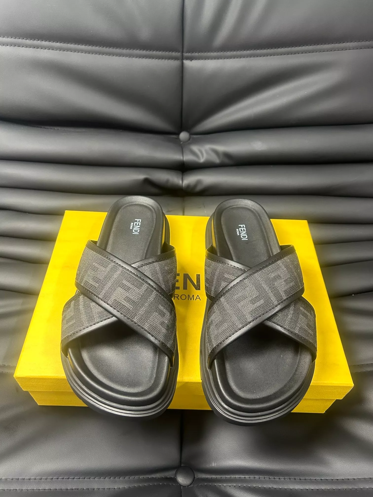 Fendi Slippers For Men Efficient 2468