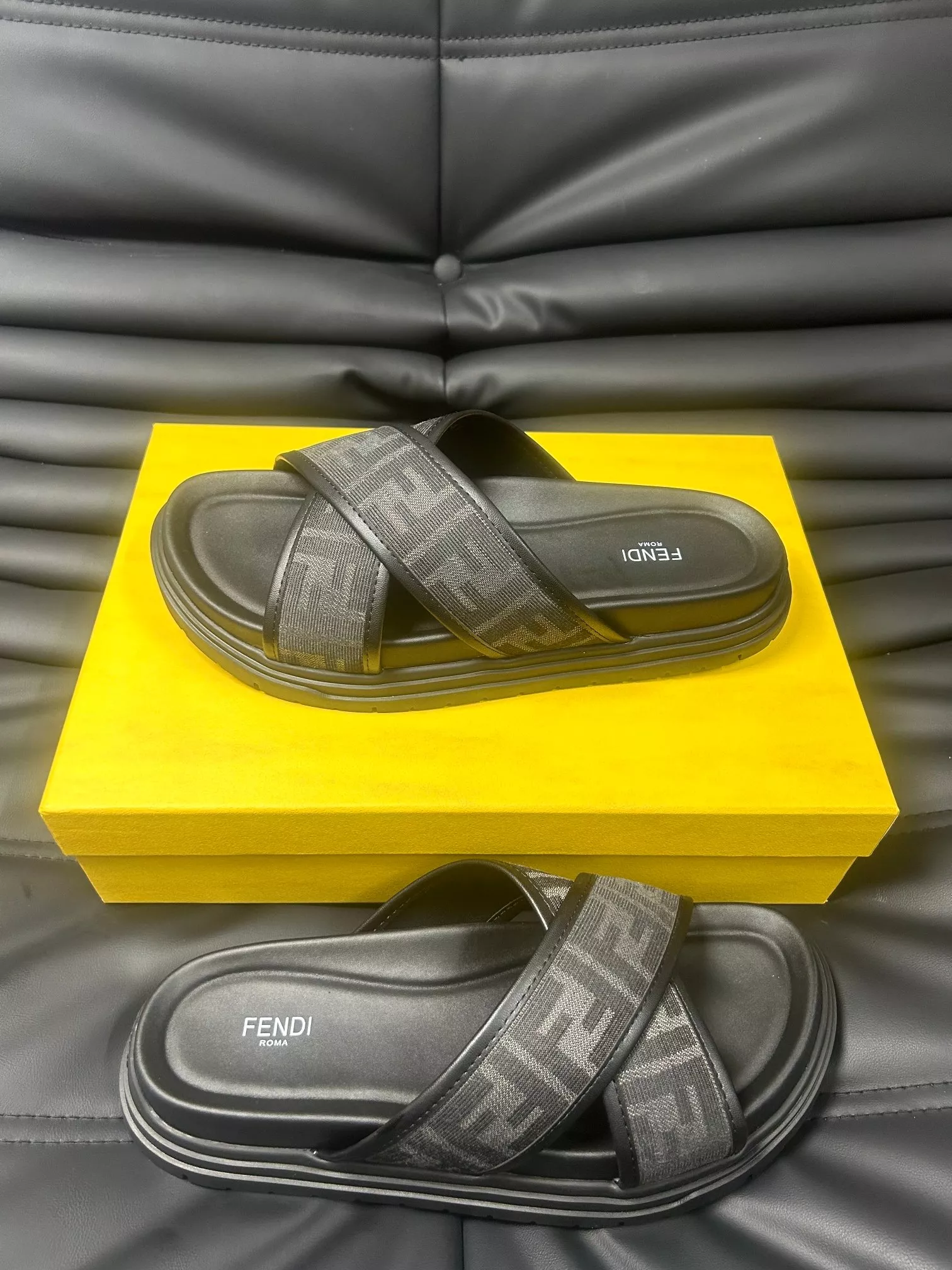 Fendi Slippers For Men Efficient 2468