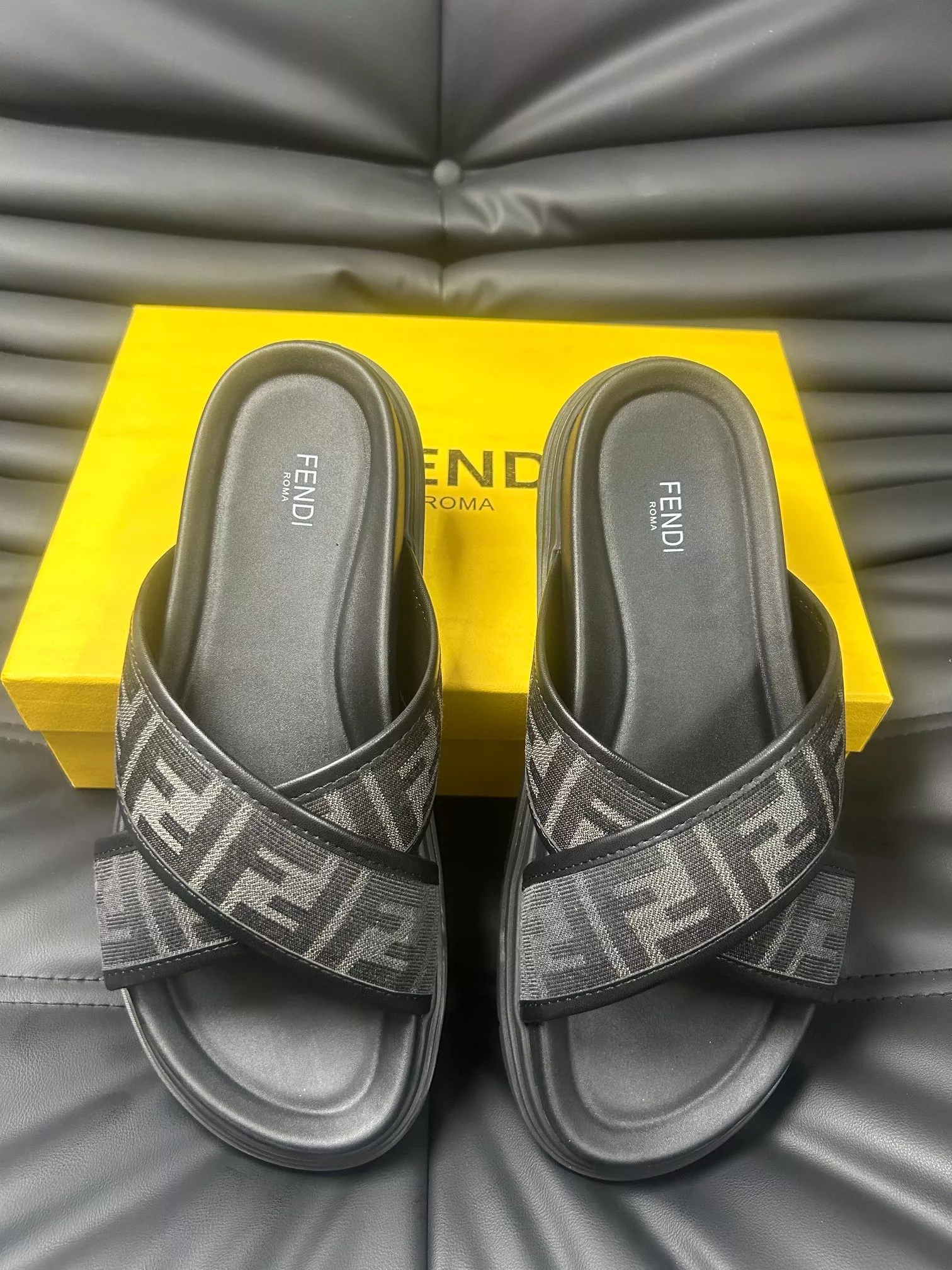 Fendi Slippers For Men Efficient 2468