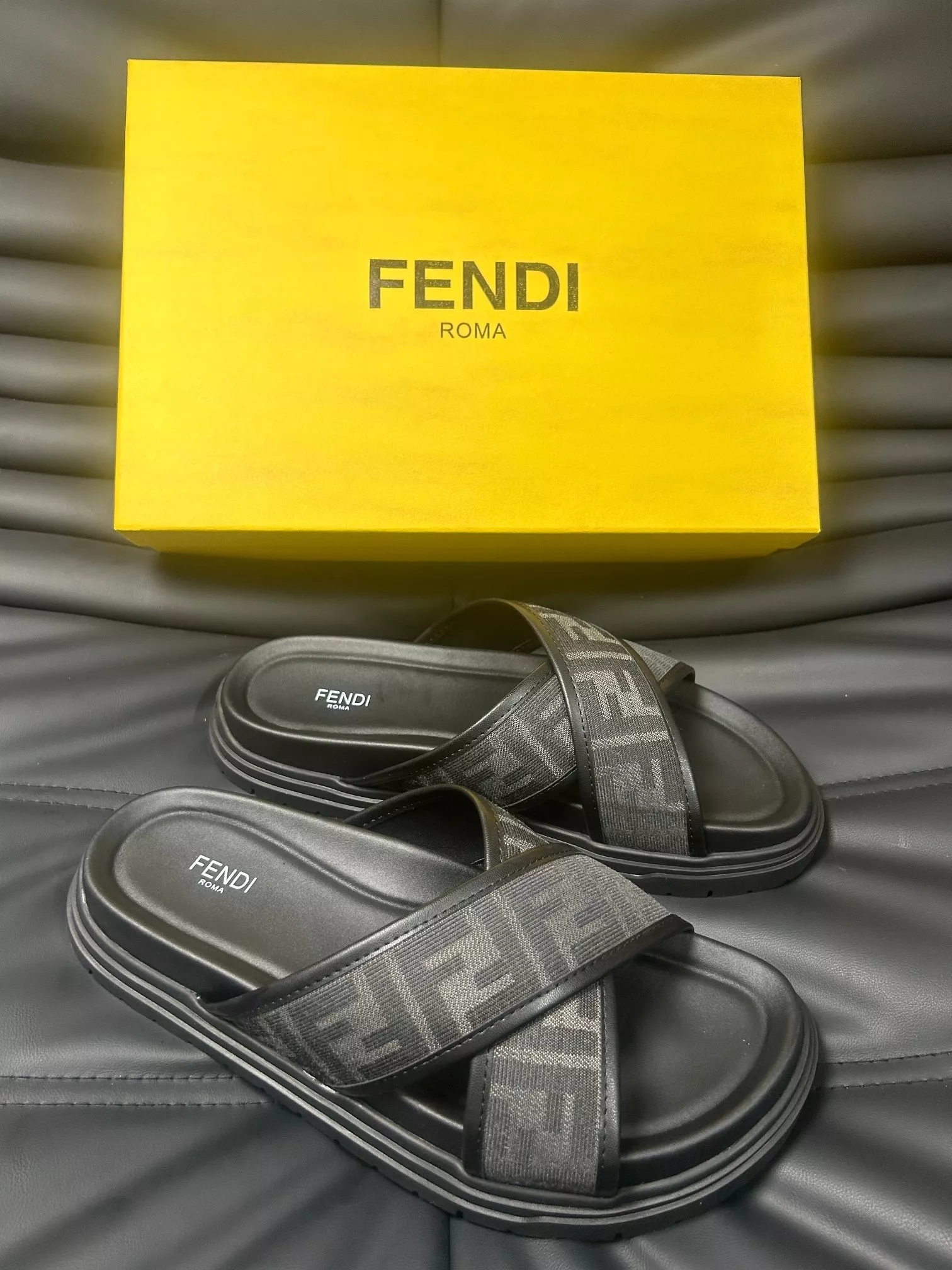 Fendi Slippers For Men Efficient 2468