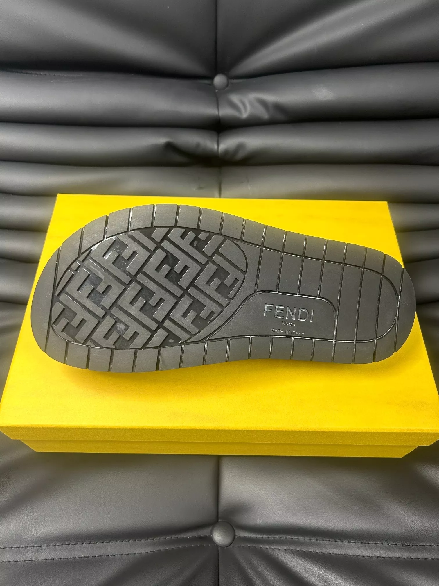 Fendi Slippers For Men Efficient 2468