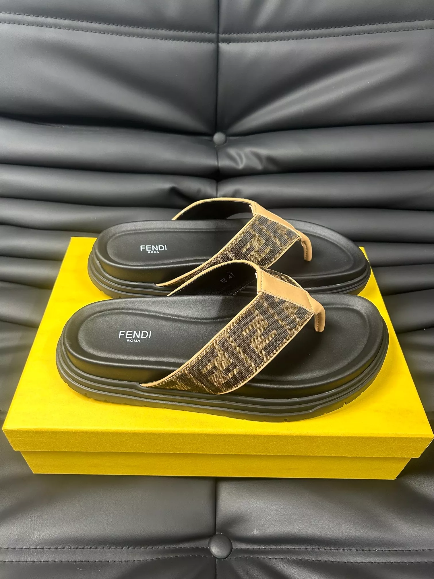 Fendi Slippers For Men GoAnywhere 6748