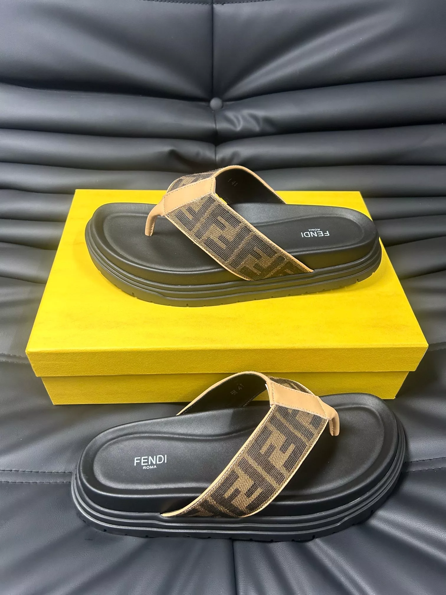 Fendi Slippers For Men GoAnywhere 6748