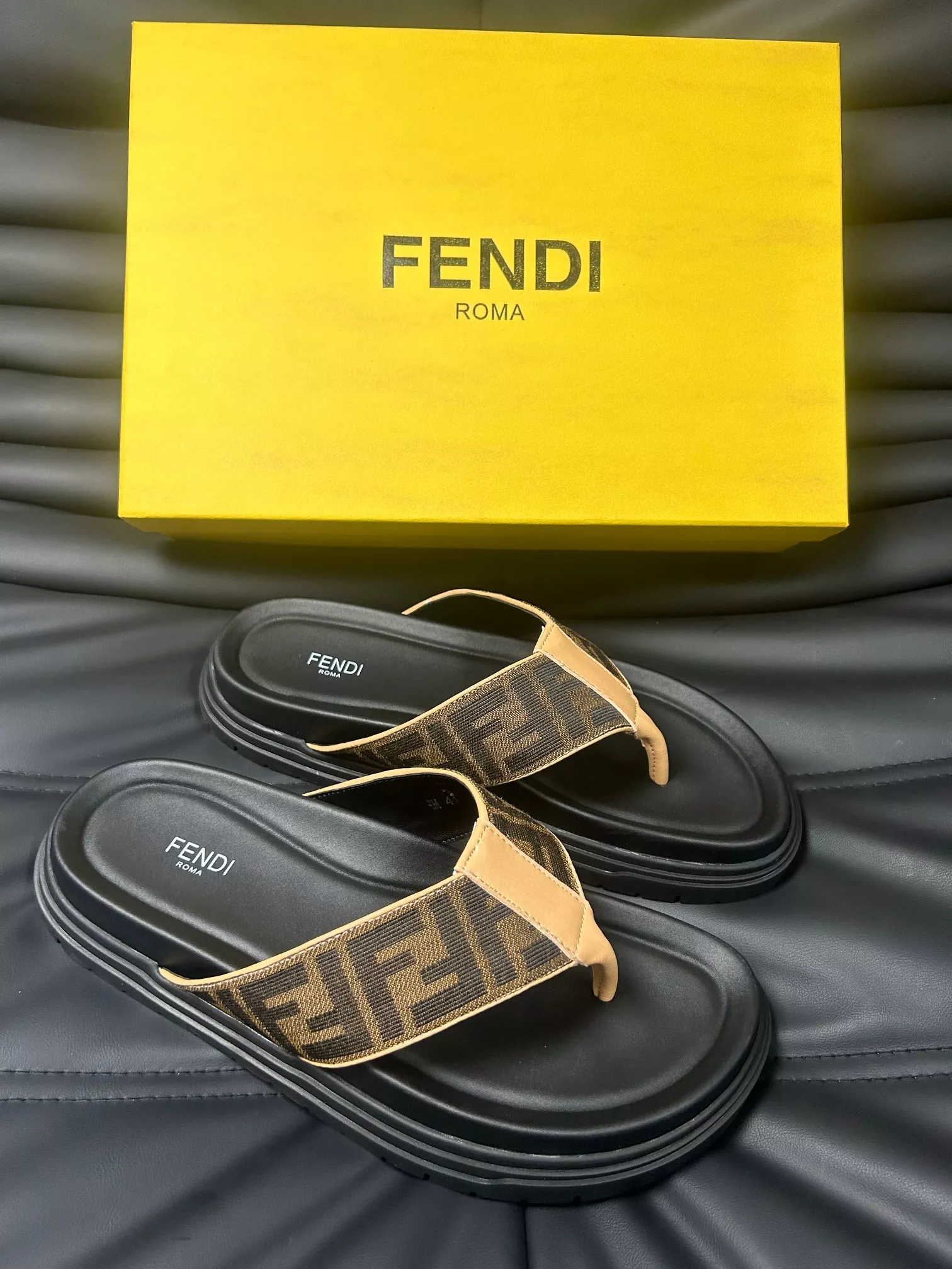 Fendi Slippers For Men GoAnywhere 6748