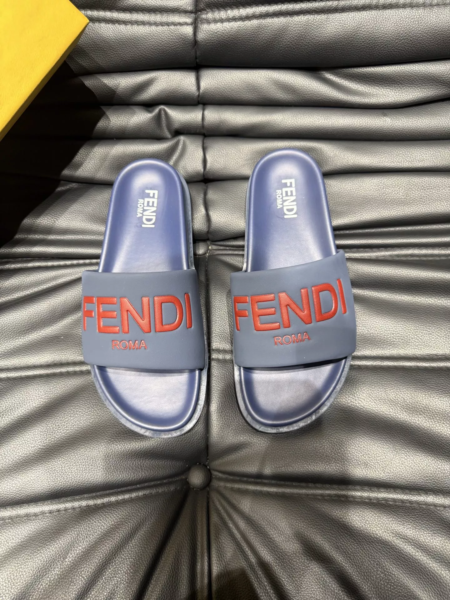 Fendi Slippers For Men GoodFit 1732