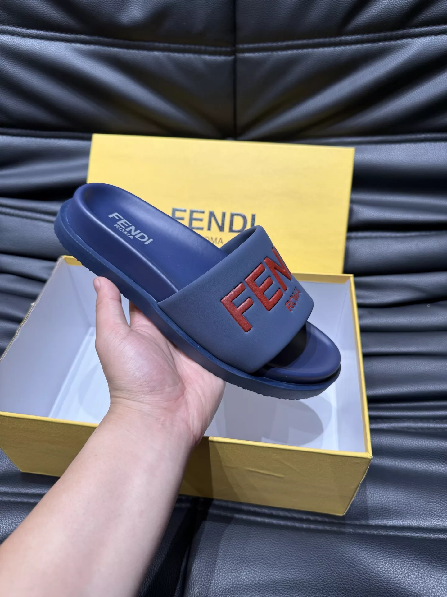 Fendi Slippers For Men GoodFit 1732