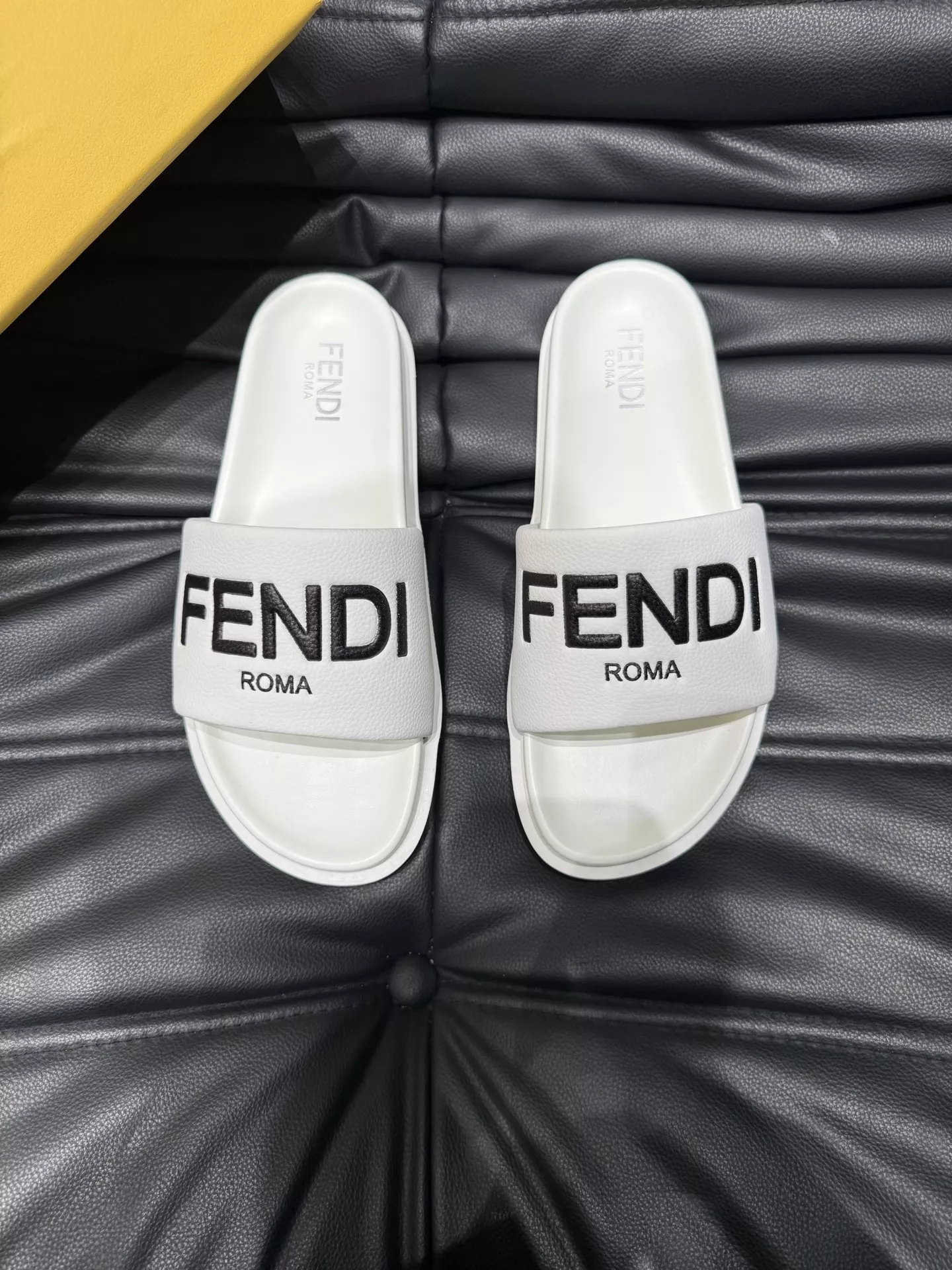 Fendi Slippers For Men HighQuality 1293