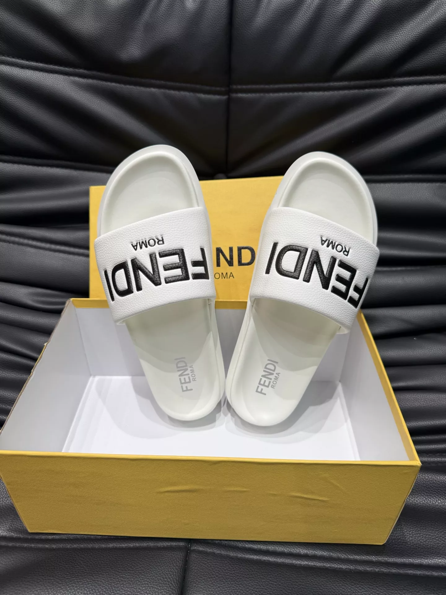 Fendi Slippers For Men HighQuality 1293