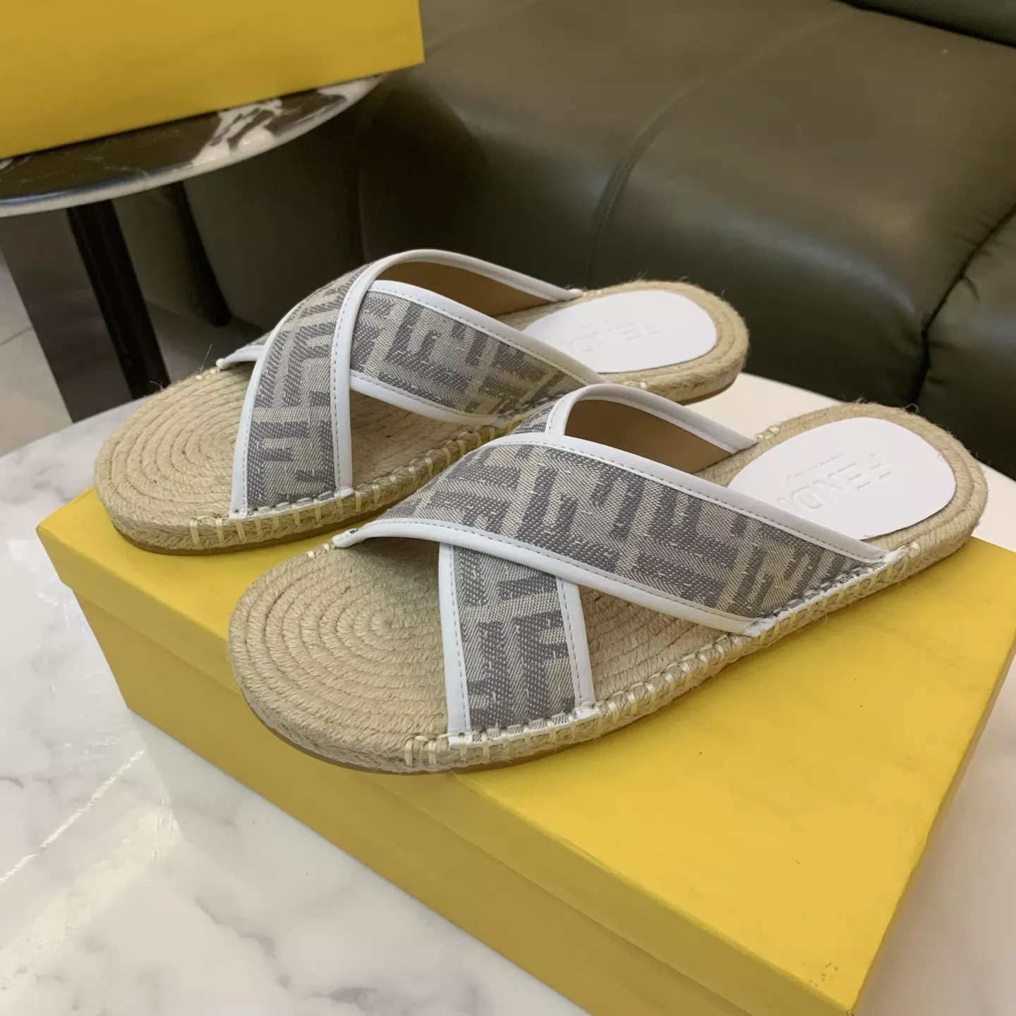Fendi Slippers For Men Lightweight 231