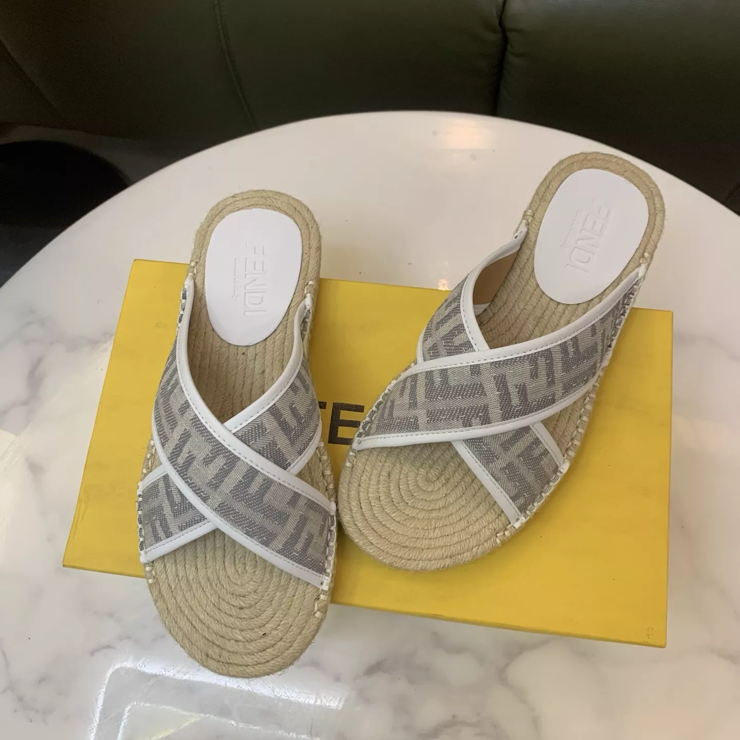 Fendi Slippers For Men Lightweight 231