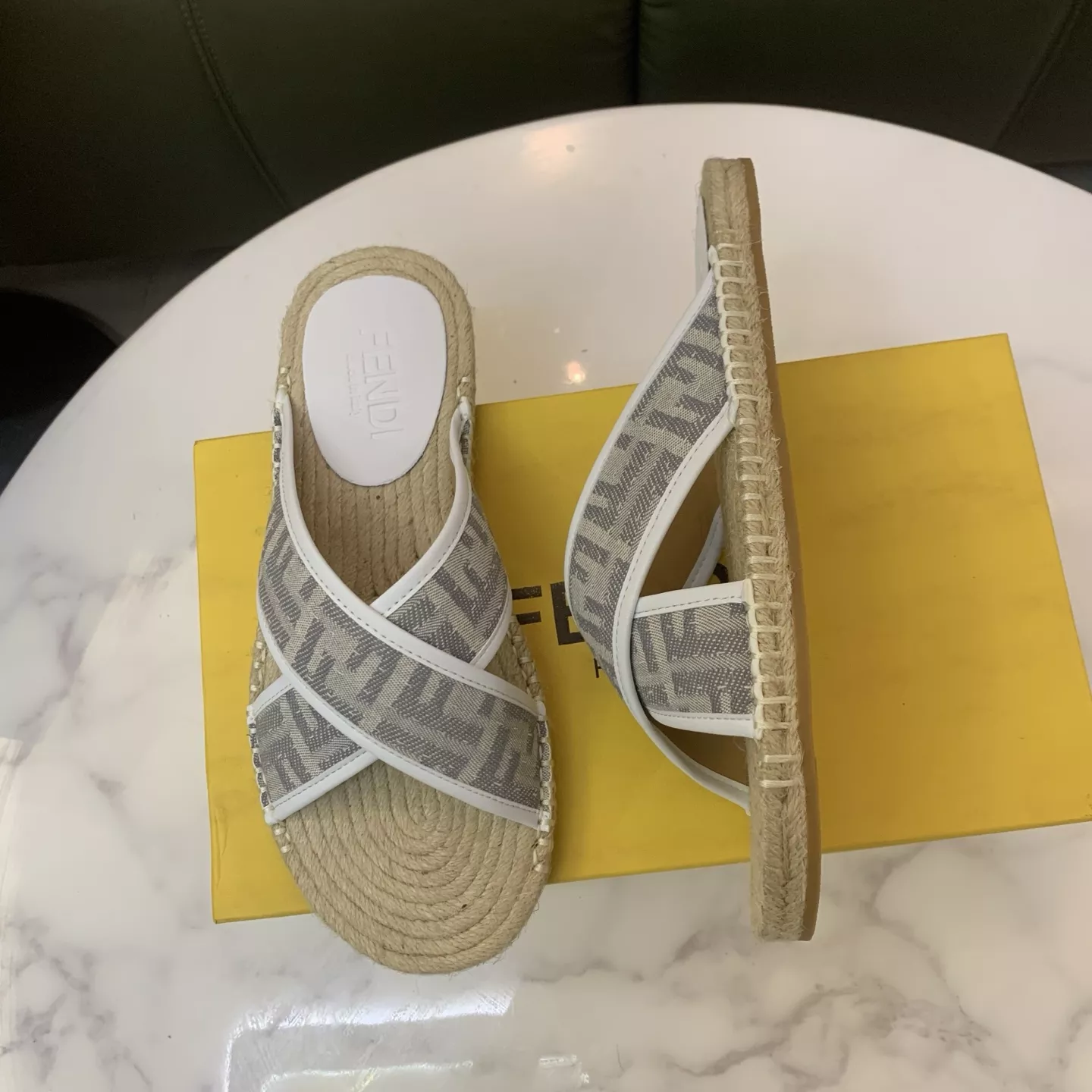 Fendi Slippers For Men Lightweight 231