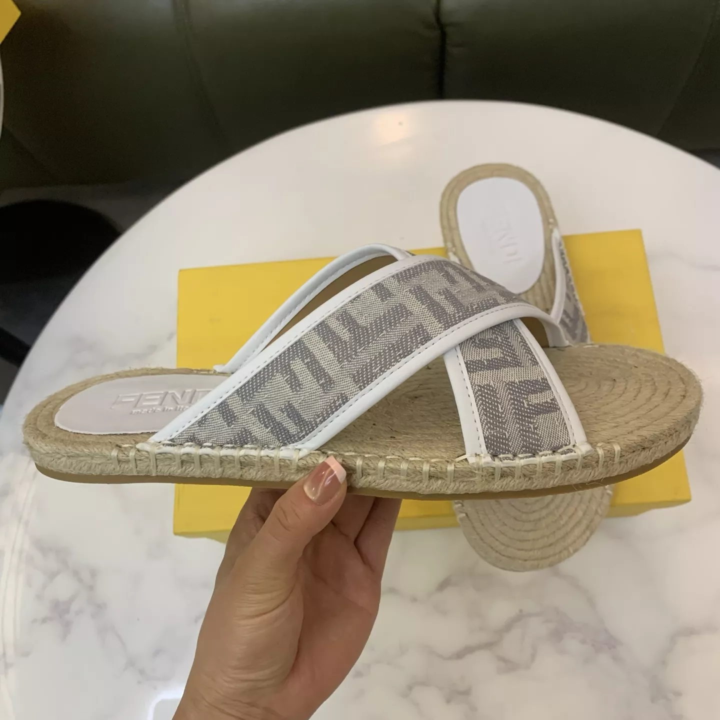 Fendi Slippers For Men Lightweight 231