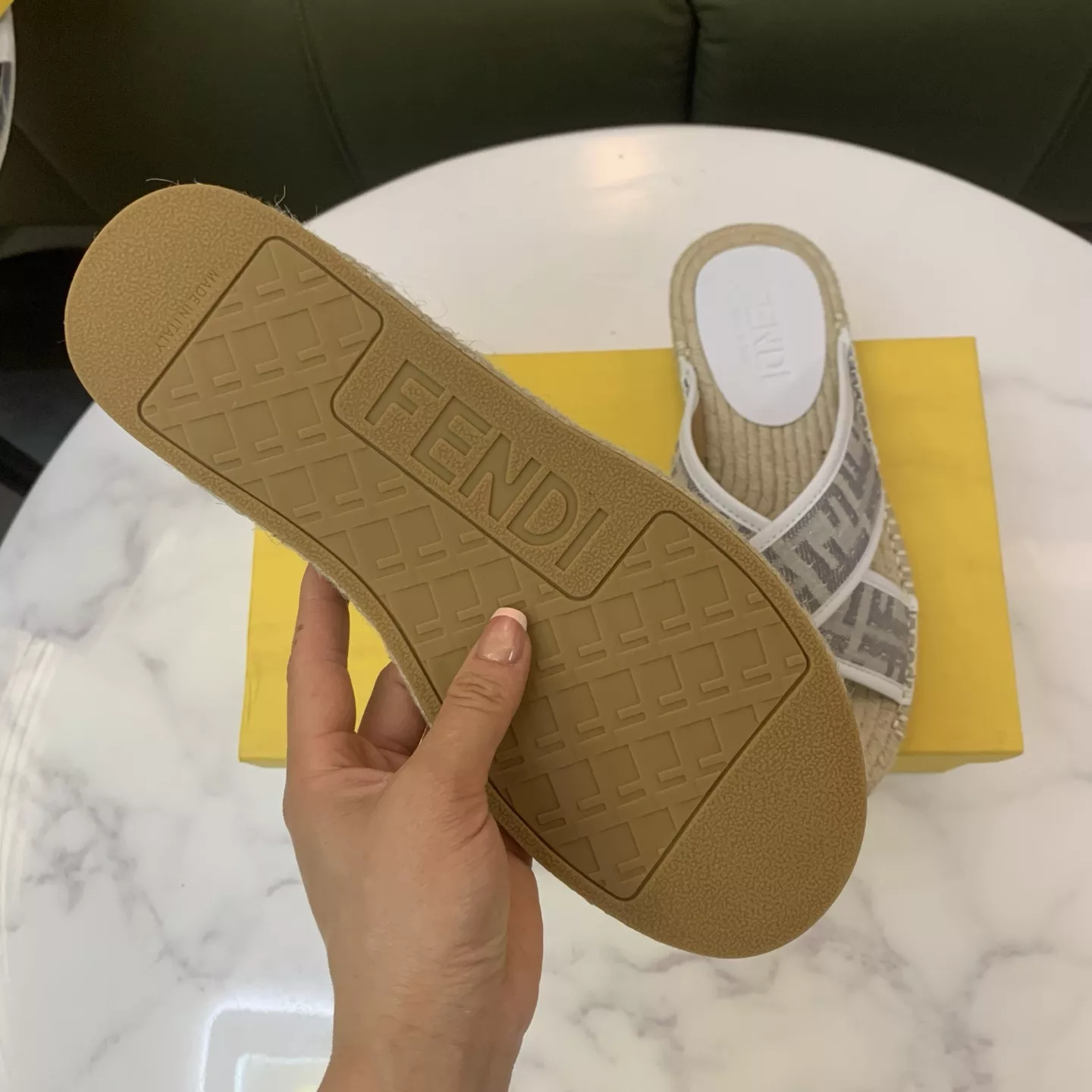 Fendi Slippers For Men Lightweight 231