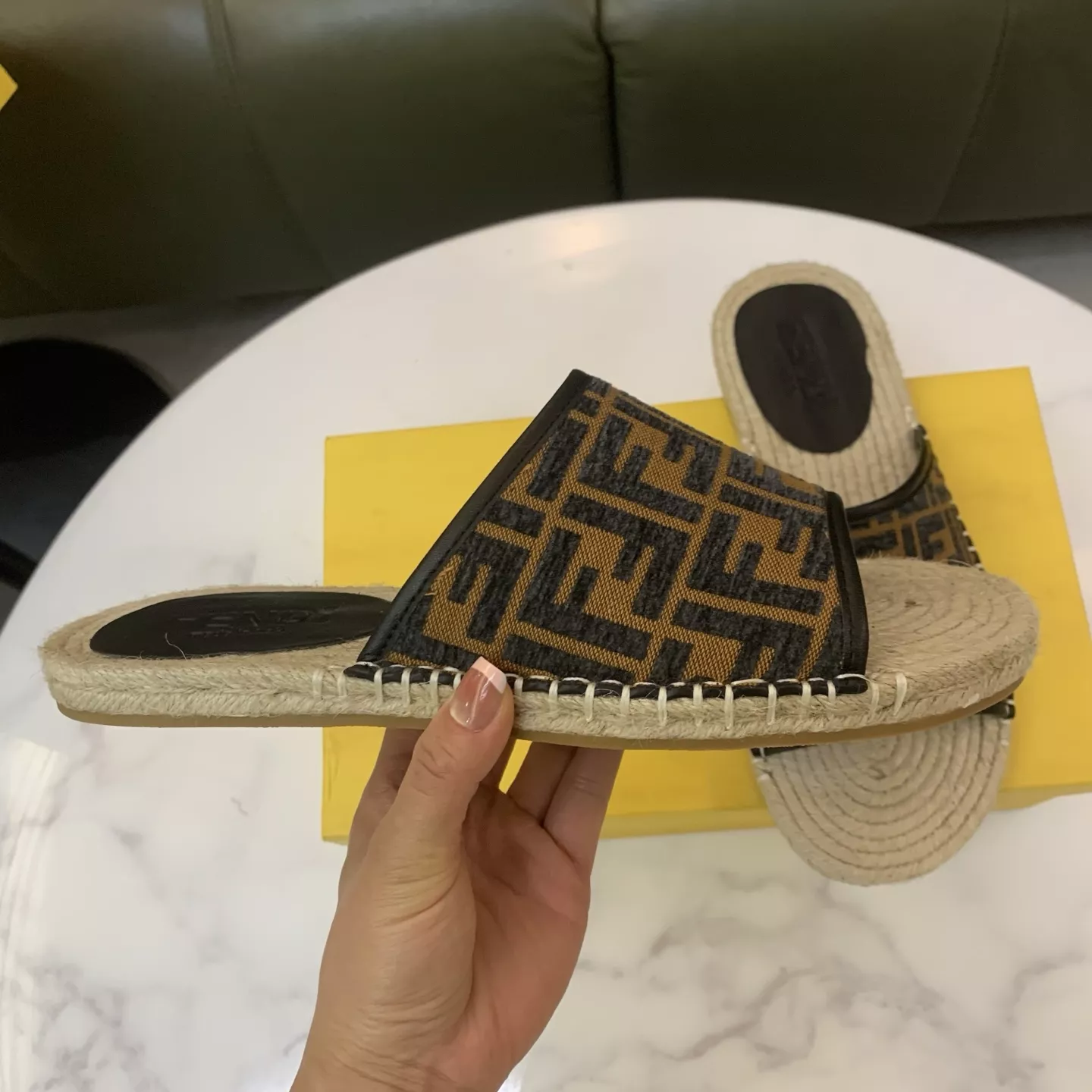 Fendi Slippers For Men Minimalist 1193