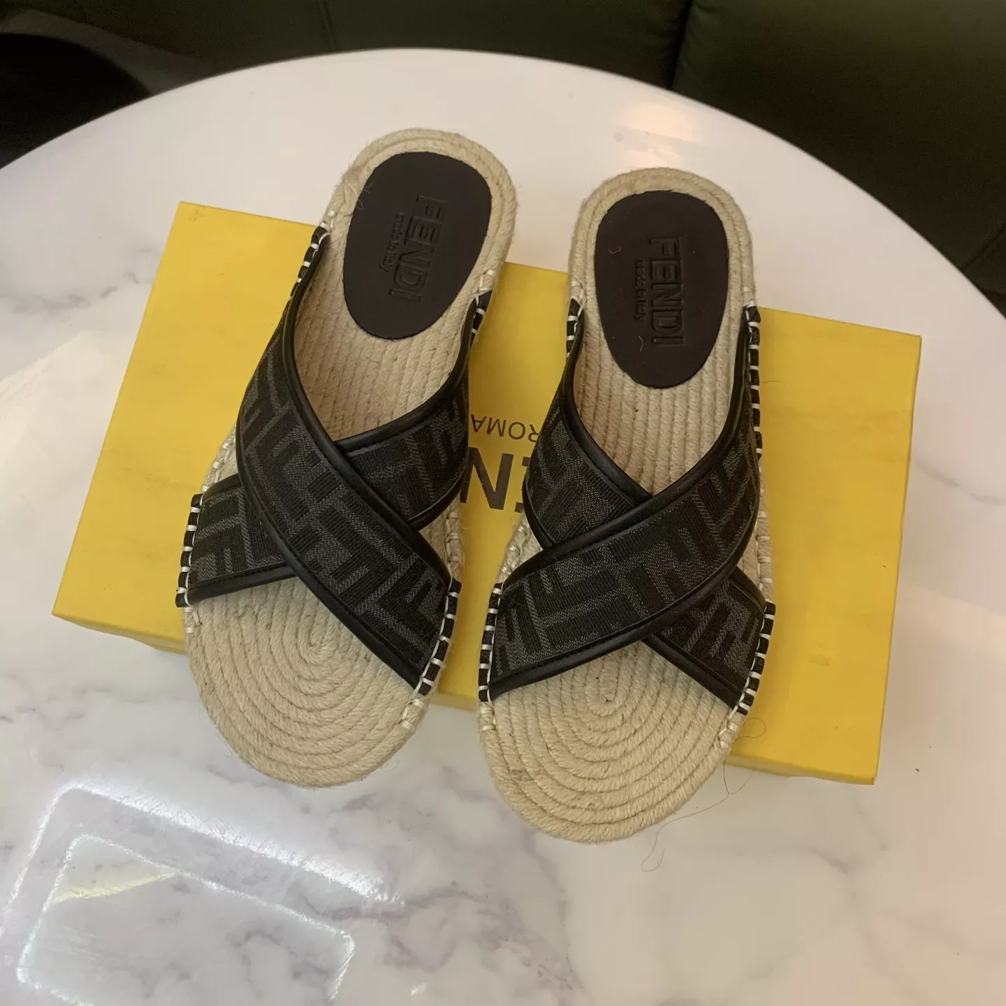 Fendi Slippers For Men Minimalist 6079