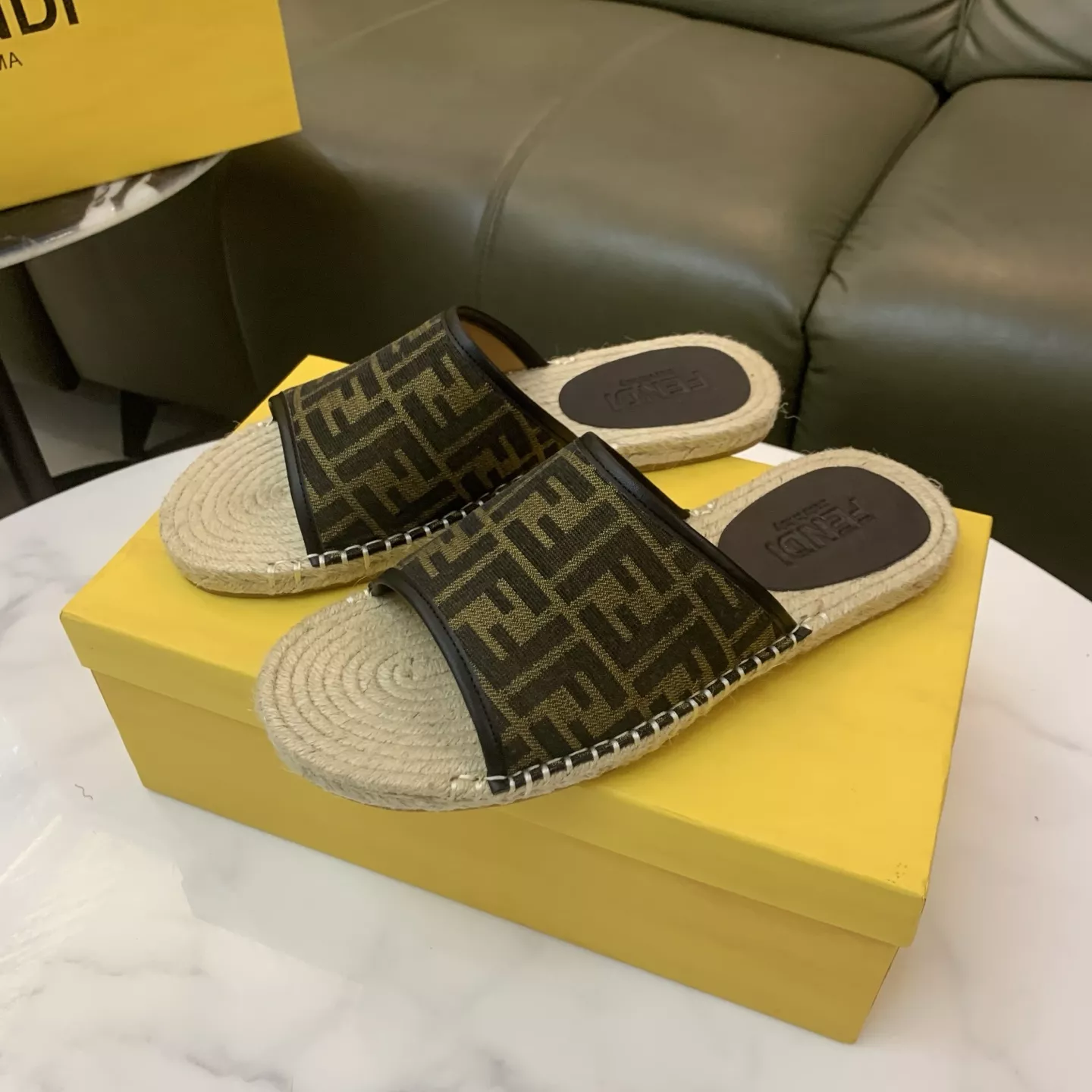Fendi Slippers For Men ModernLook 7114