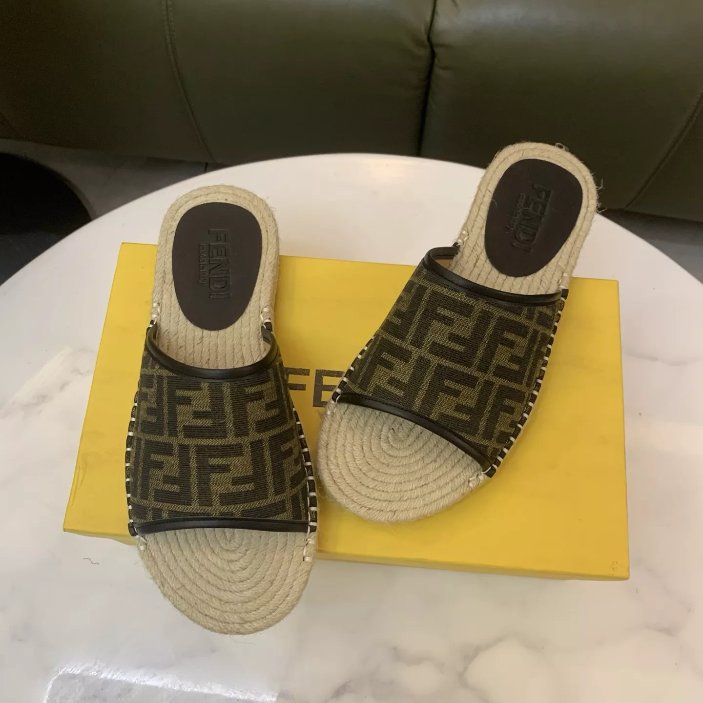 Fendi Slippers For Men ModernLook 7114