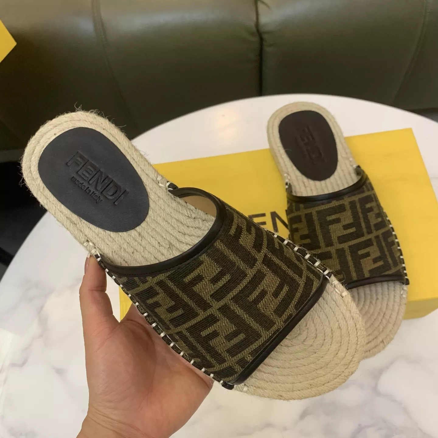 Fendi Slippers For Men ModernLook 7114