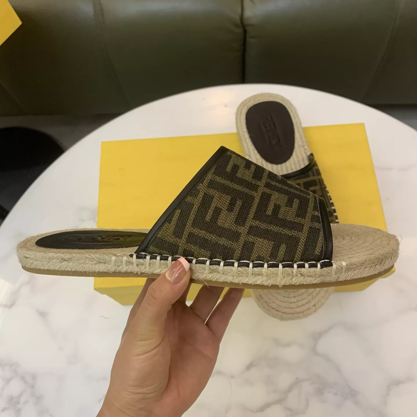 Fendi Slippers For Men ModernLook 7114