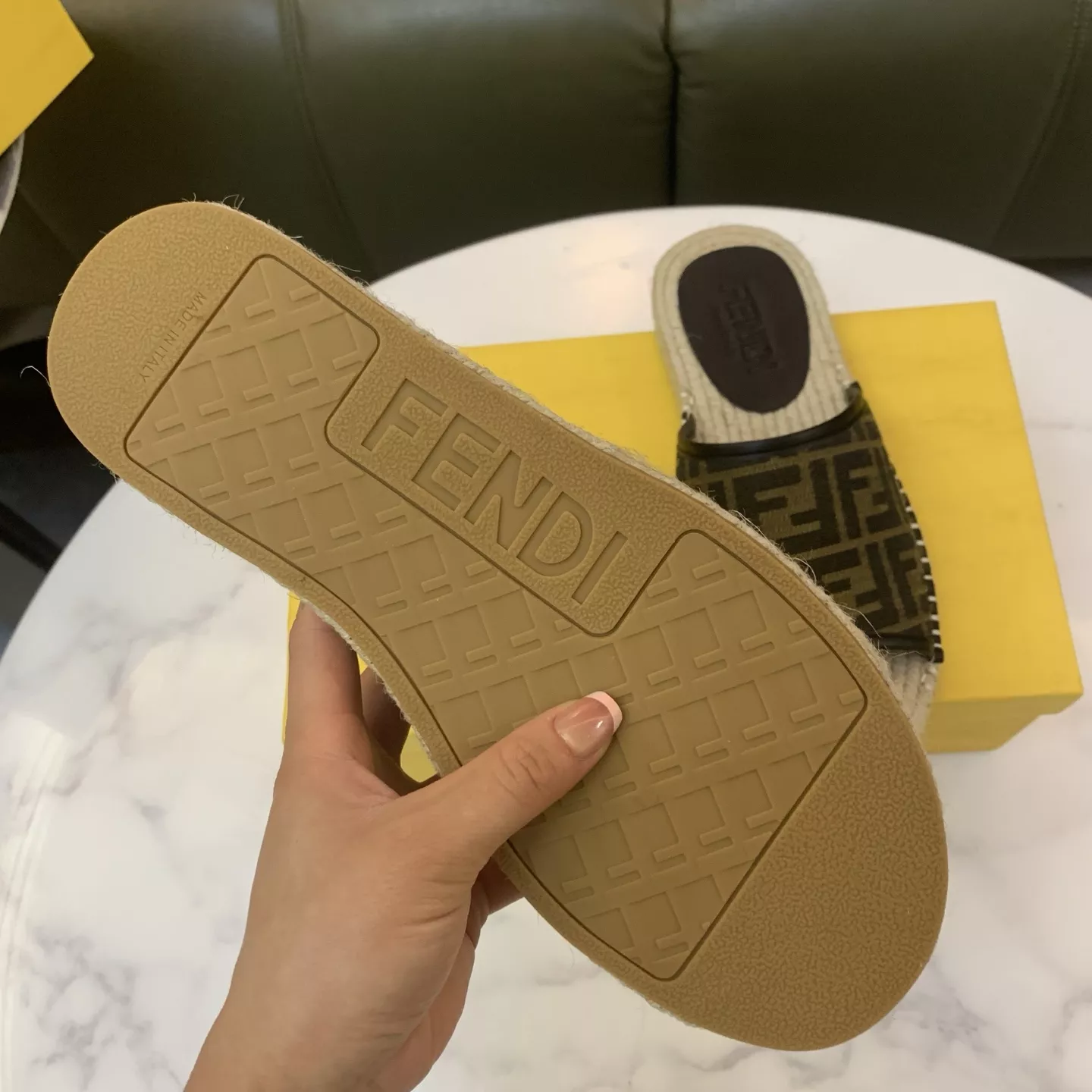 Fendi Slippers For Men ModernLook 7114