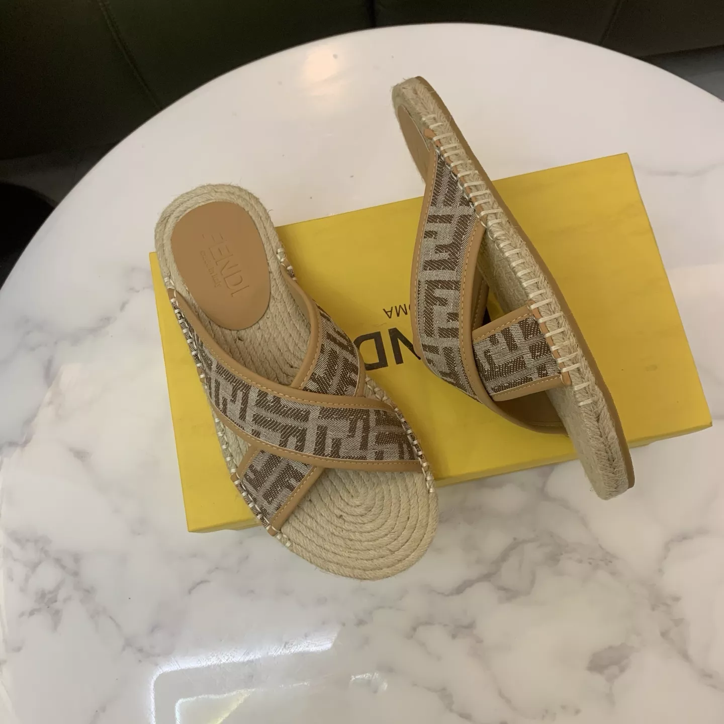 Fendi Slippers For Men NewStyle 3392