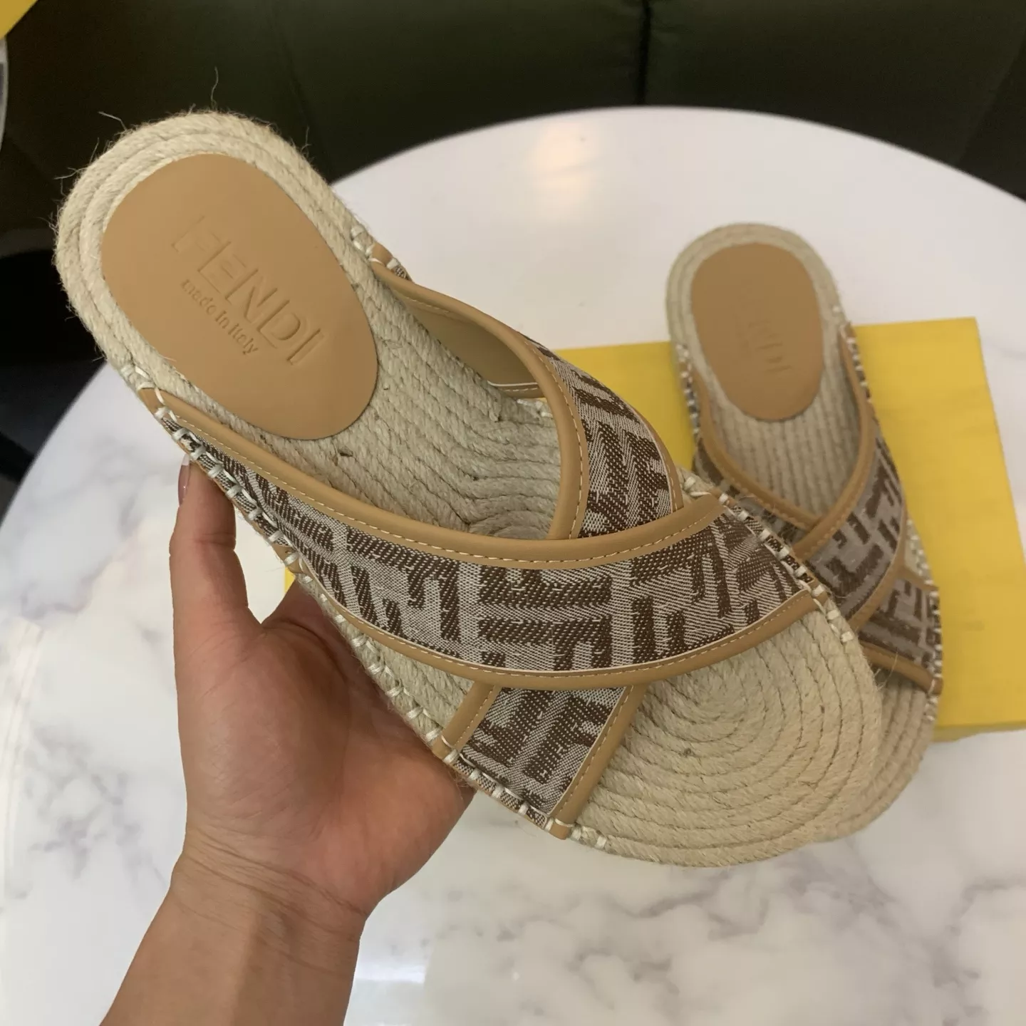 Fendi Slippers For Men NewStyle 3392