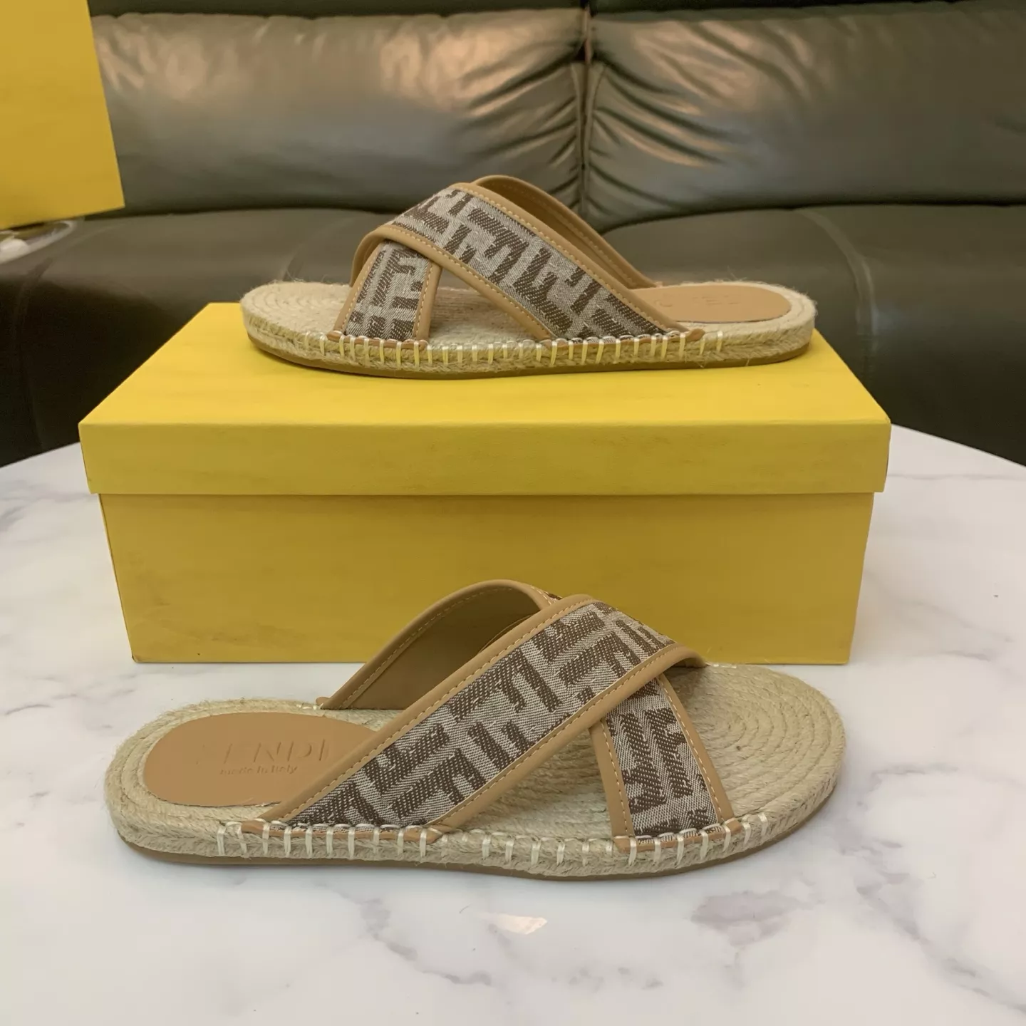 Fendi Slippers For Men NewStyle 3392