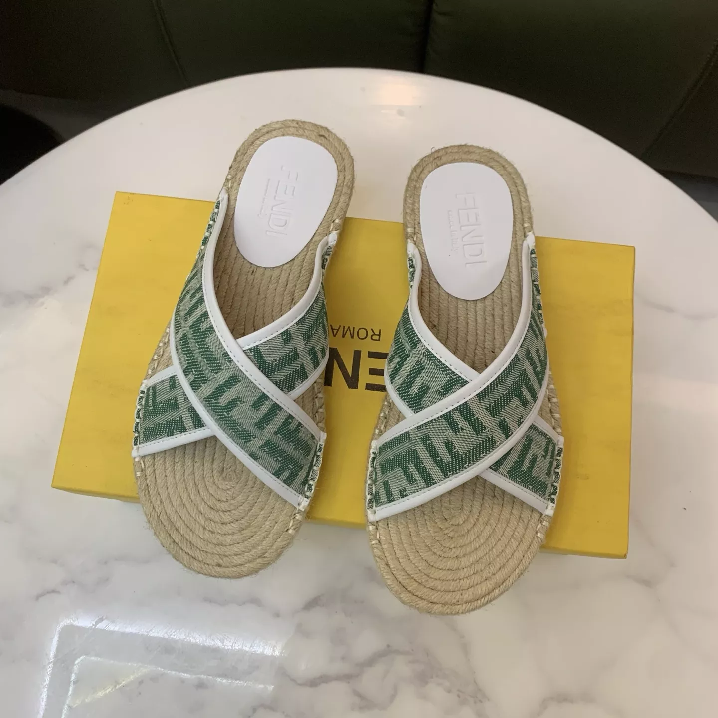 Fendi Slippers For Men Practical 8763