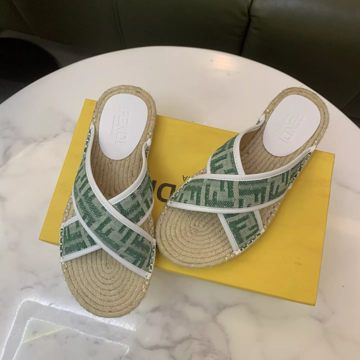 Fendi Slippers For Men Practical 8763