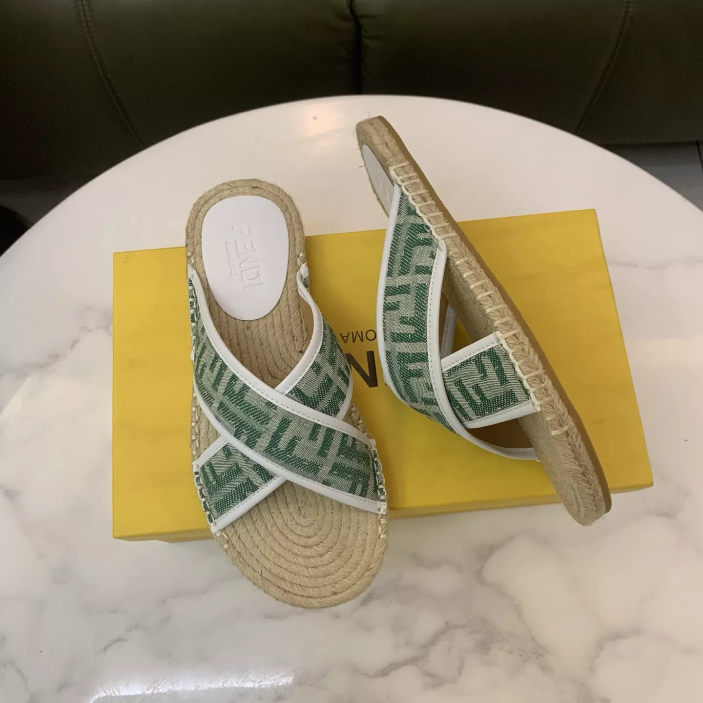 Fendi Slippers For Men Practical 8763