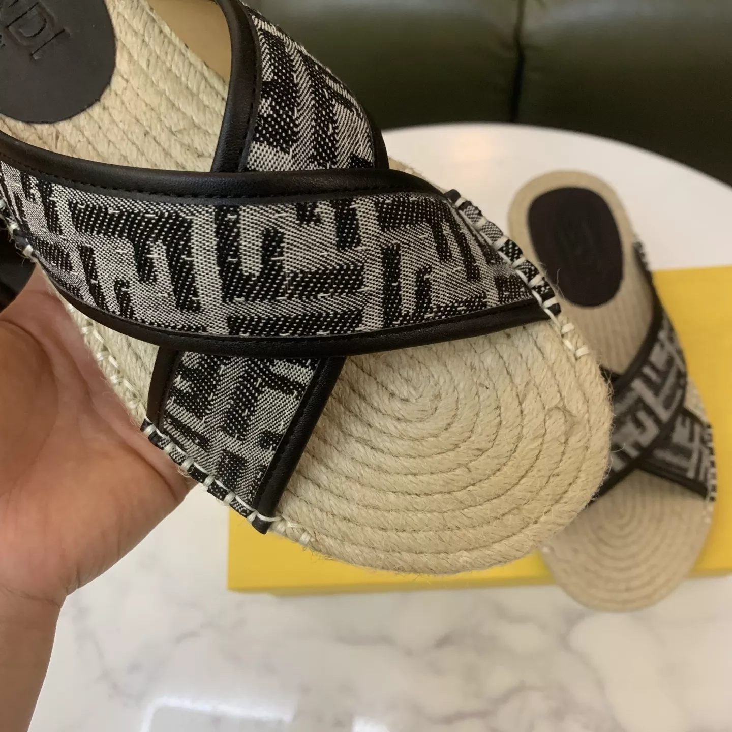 Fendi Slippers For Men Practical 9373