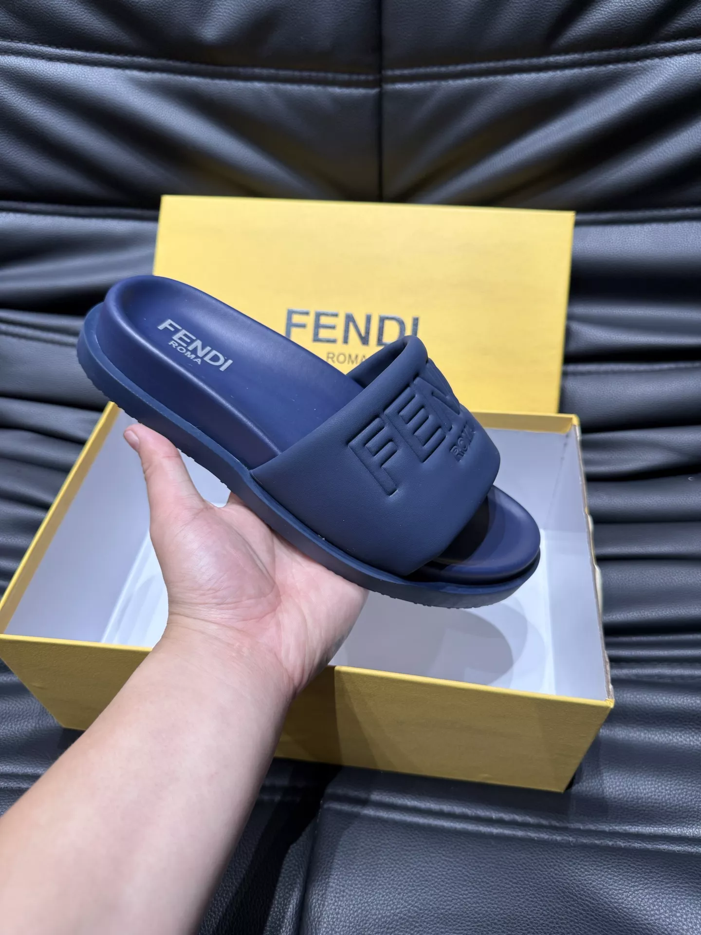 Fendi Slippers For Men Refined 7481