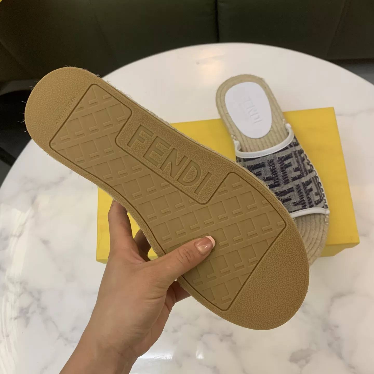 Fendi Slippers For Men Refined 7931