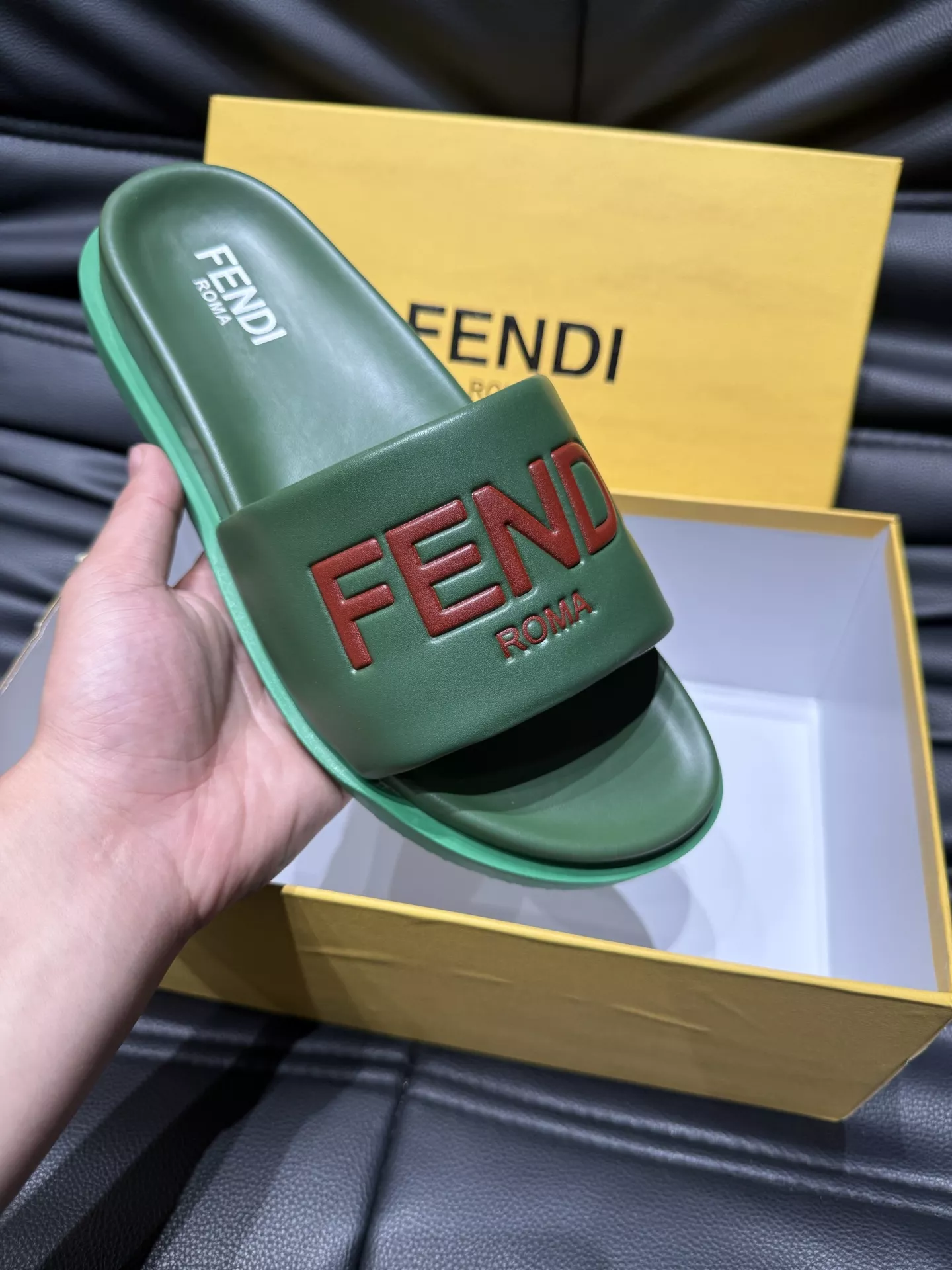 Fendi Slippers For Men Reliable 1002