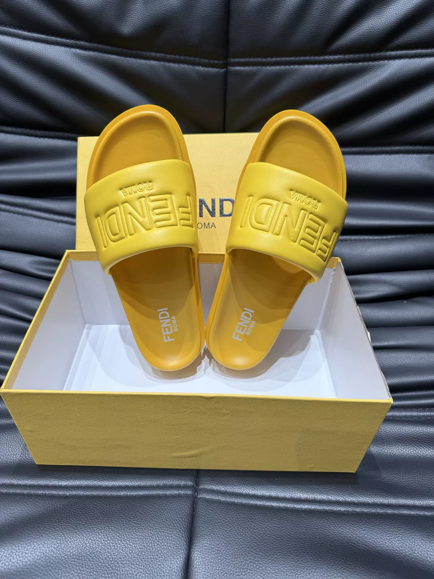 Fendi Slippers For Men Soft 6372