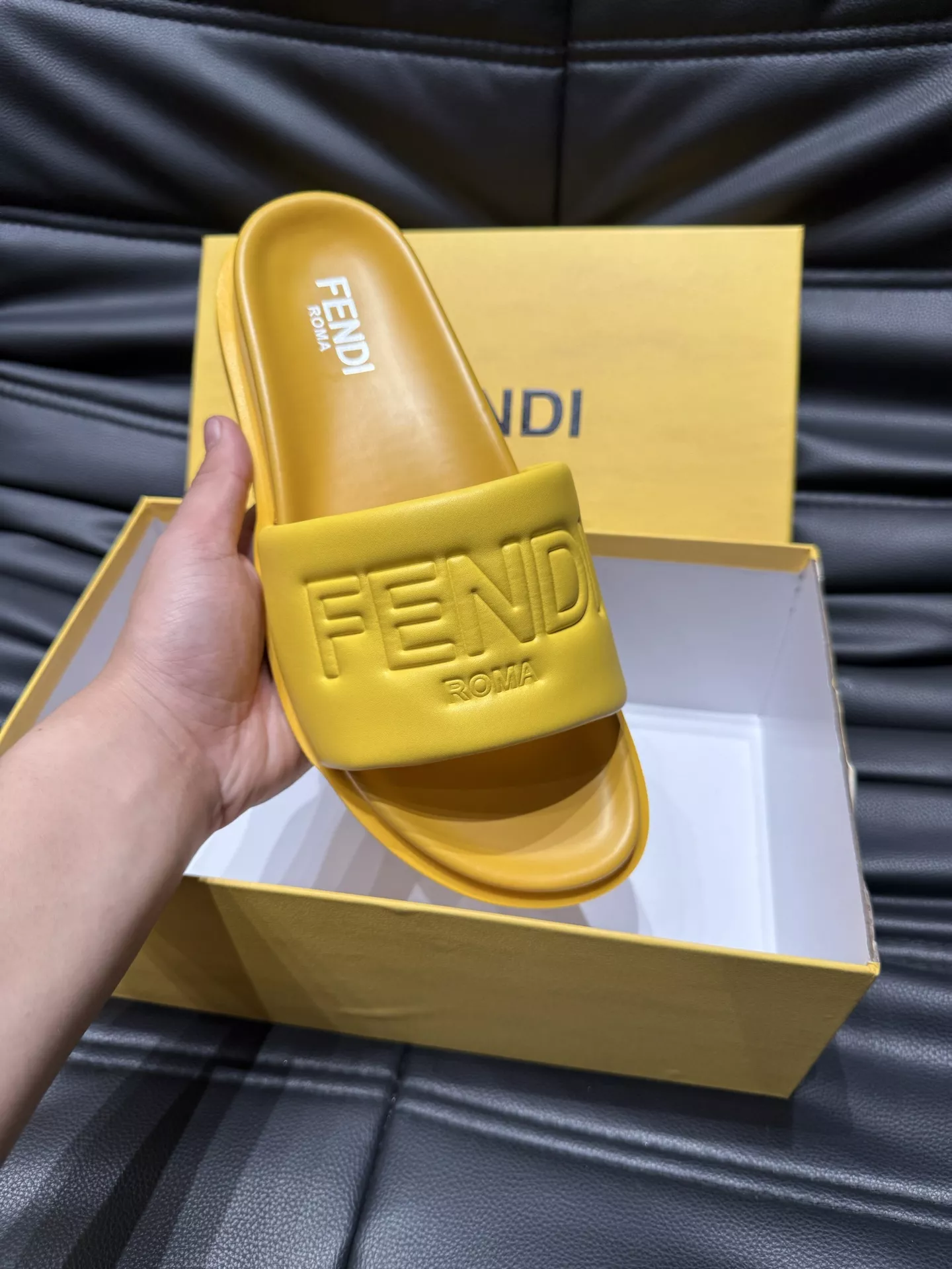 Fendi Slippers For Men Soft 6372
