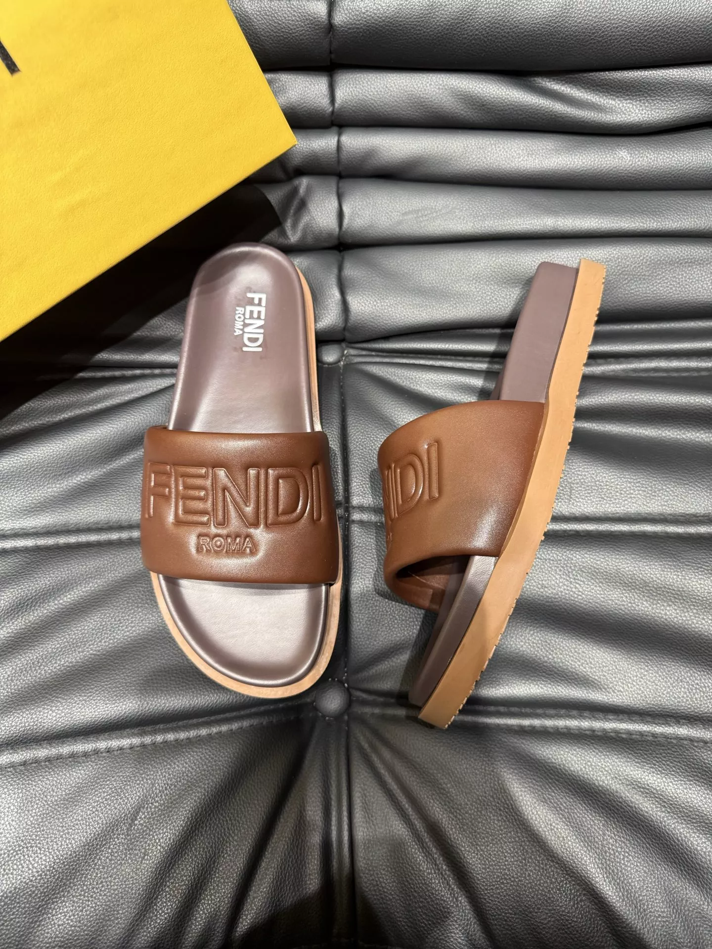 Fendi Slippers For Men Soft 6882