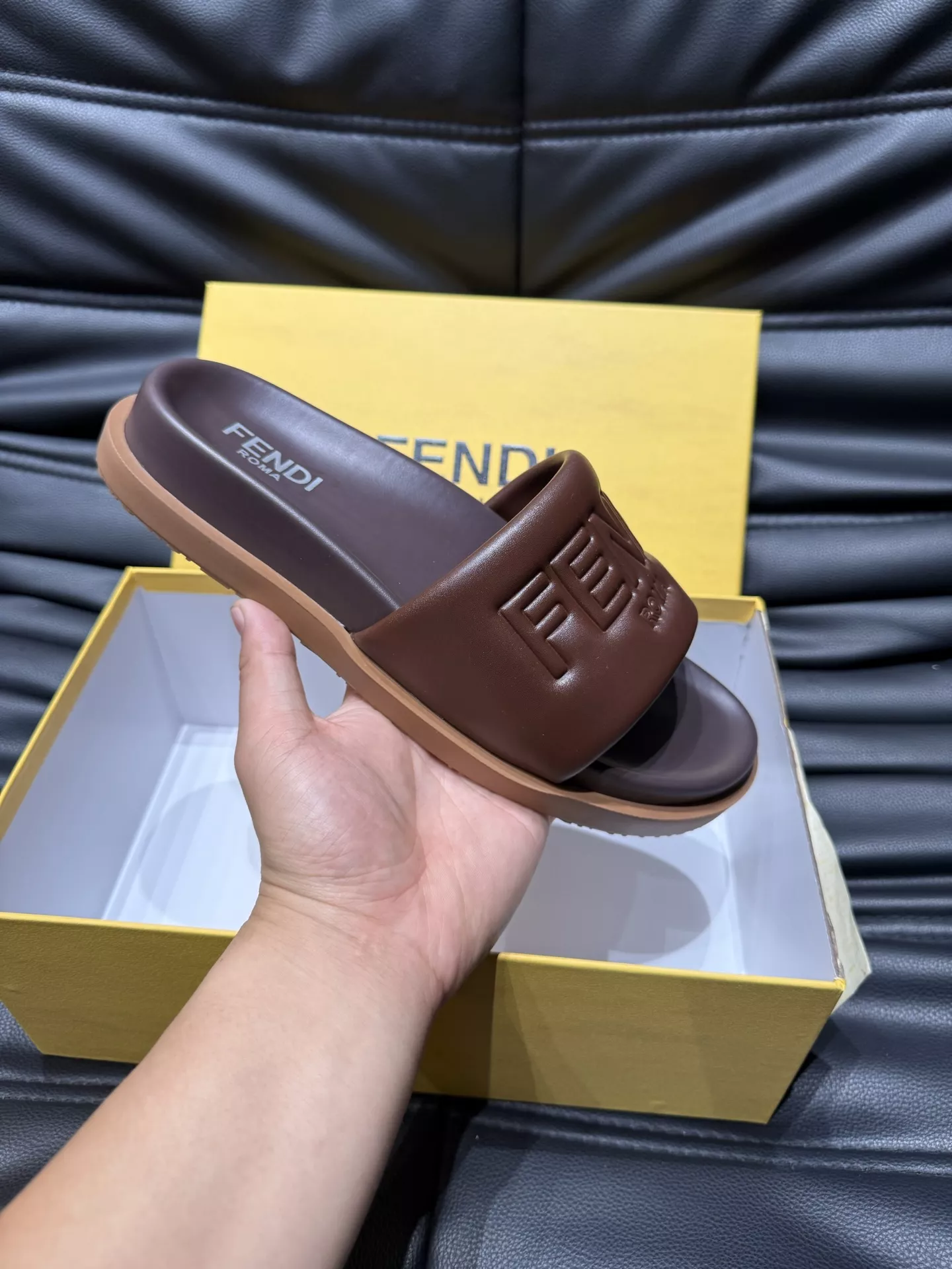 Fendi Slippers For Men Soft 6882