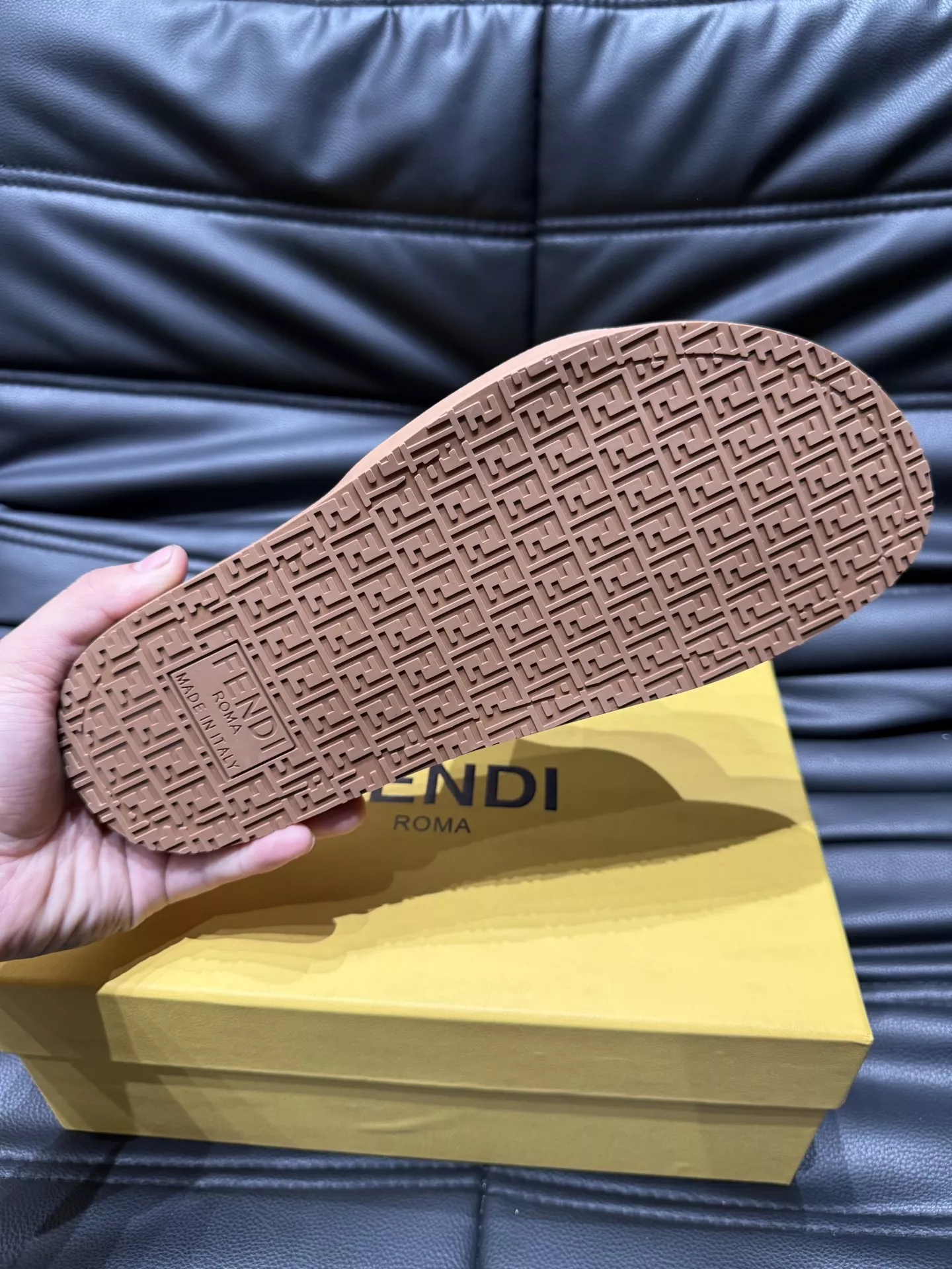 Fendi Slippers For Men Soft 6882