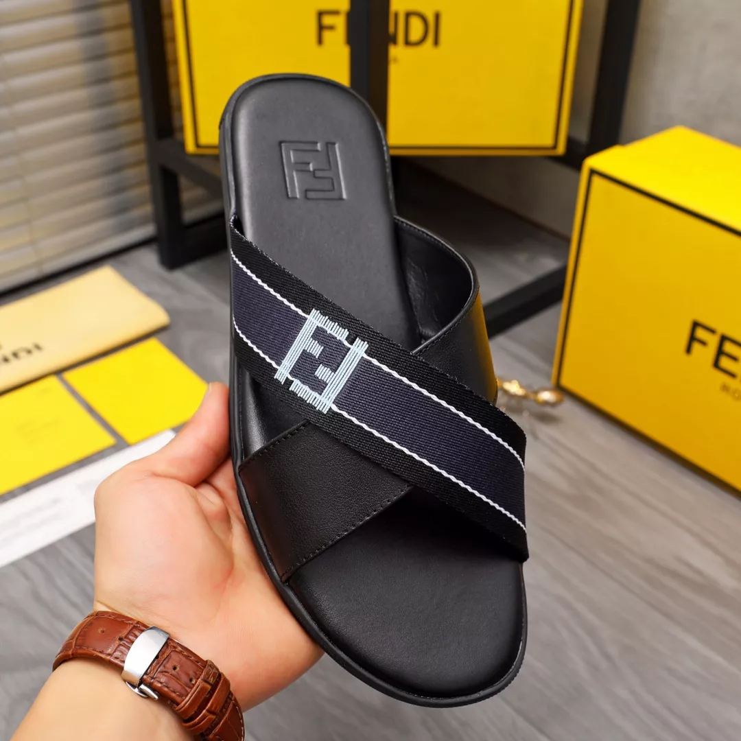 Fendi Slippers For Men Sophisticated 367