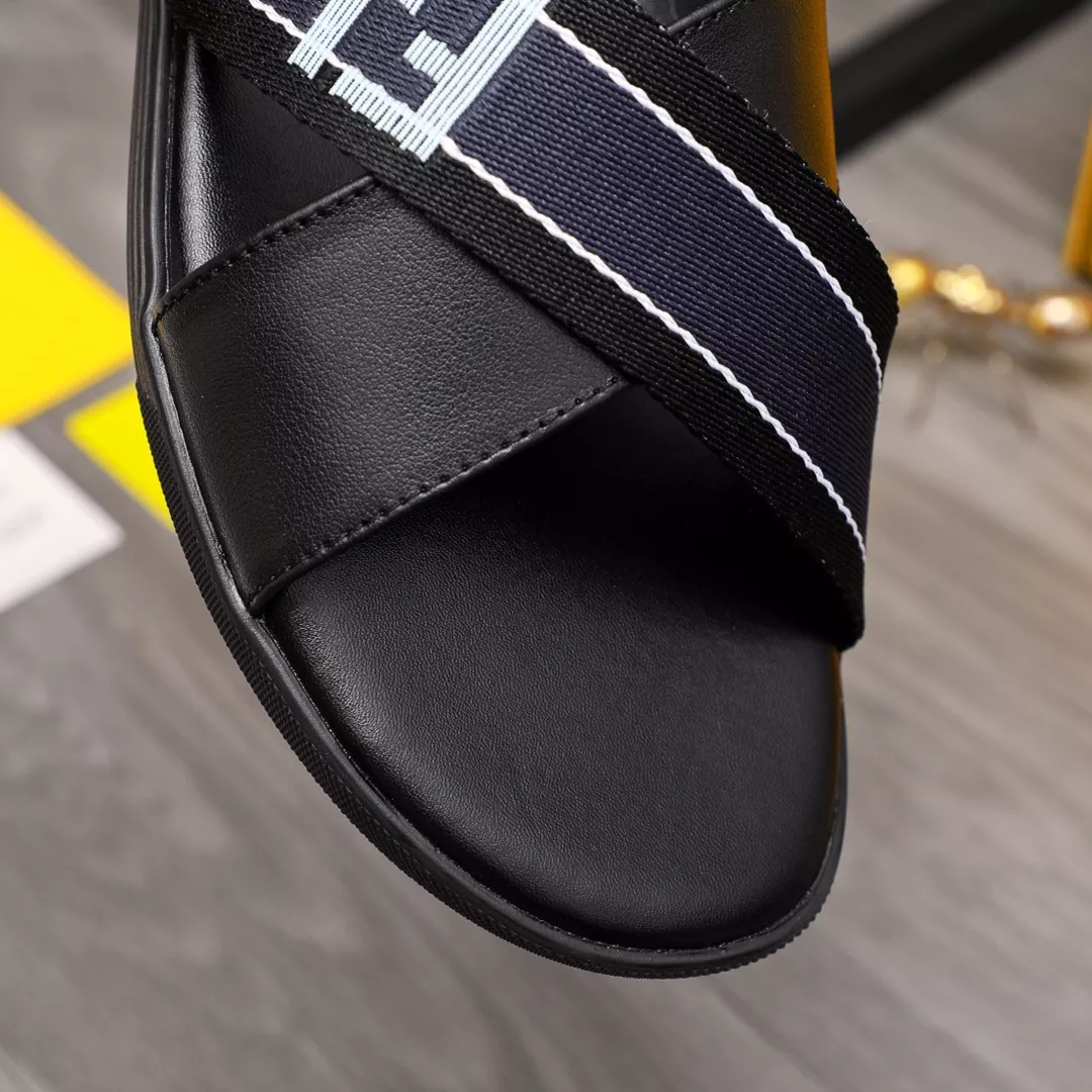 Fendi Slippers For Men Sophisticated 367